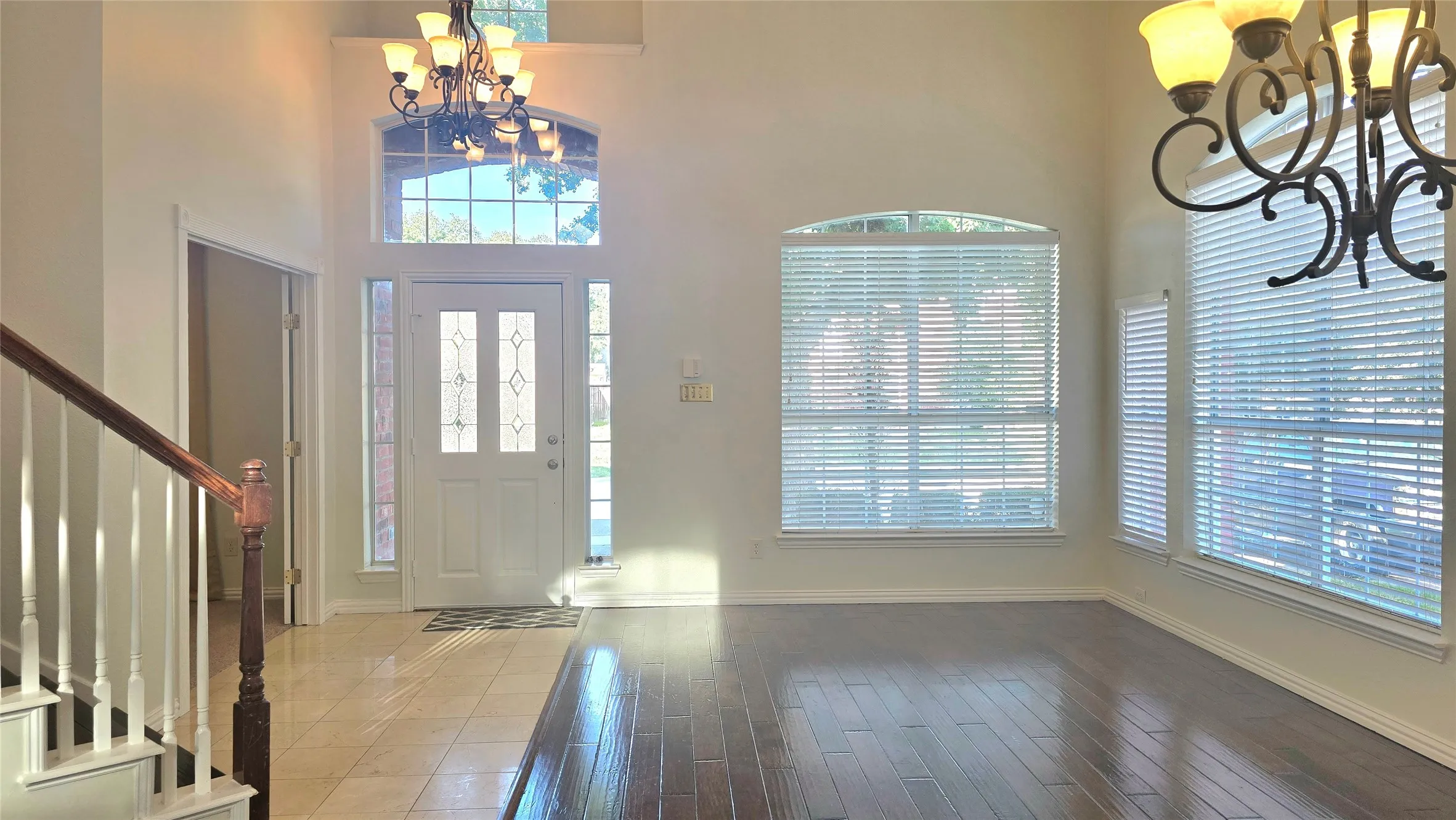 Single Family Residence For Sale in Tarrant County , 3455 Daisy Lane, Grand Prairie, Texas 75052, 5 Bedroom, 3 Bathroom, 2 Garage spaces, 3,387 Sqft, built in 2000, mls#21408514, Real Estate Agent in Grand Prairie, Homes For Sale in Tarrant county, Homes For Sale in Grand Prairie, Realtor in Grand Prairie Texas, Real Estate Brokerage Independent Realty Texas, Luminita Cordes Realtor