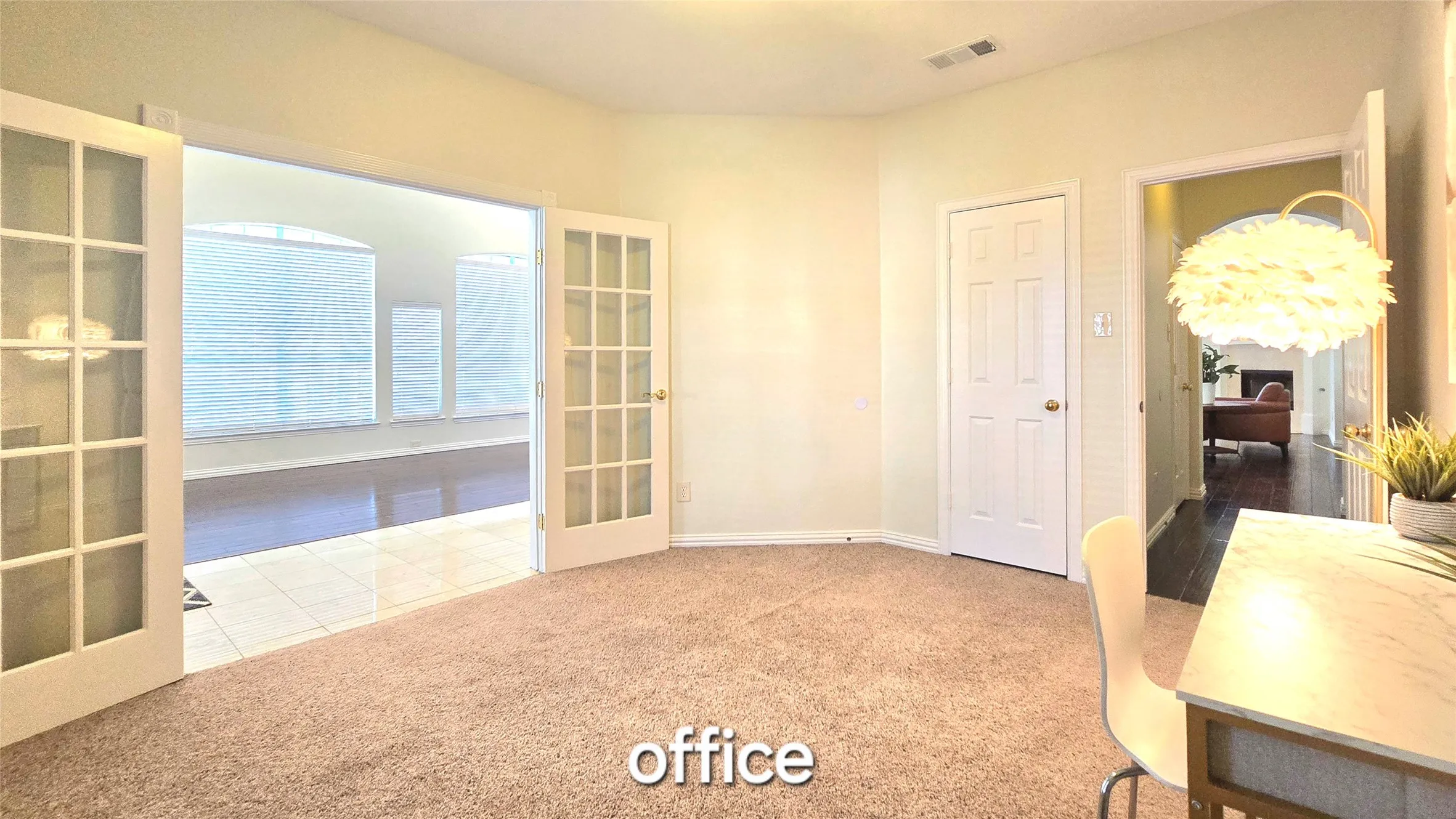 Single Family Residence For Sale in Tarrant County , 3455 Daisy Lane, Grand Prairie, Texas 75052, 5 Bedroom, 3 Bathroom, 2 Garage spaces, 3,387 Sqft, built in 2000, mls#21408514, Real Estate Agent in Grand Prairie, Homes For Sale in Tarrant county, Homes For Sale in Grand Prairie, Realtor in Grand Prairie Texas, Real Estate Brokerage Independent Realty Texas, Luminita Cordes Realtor