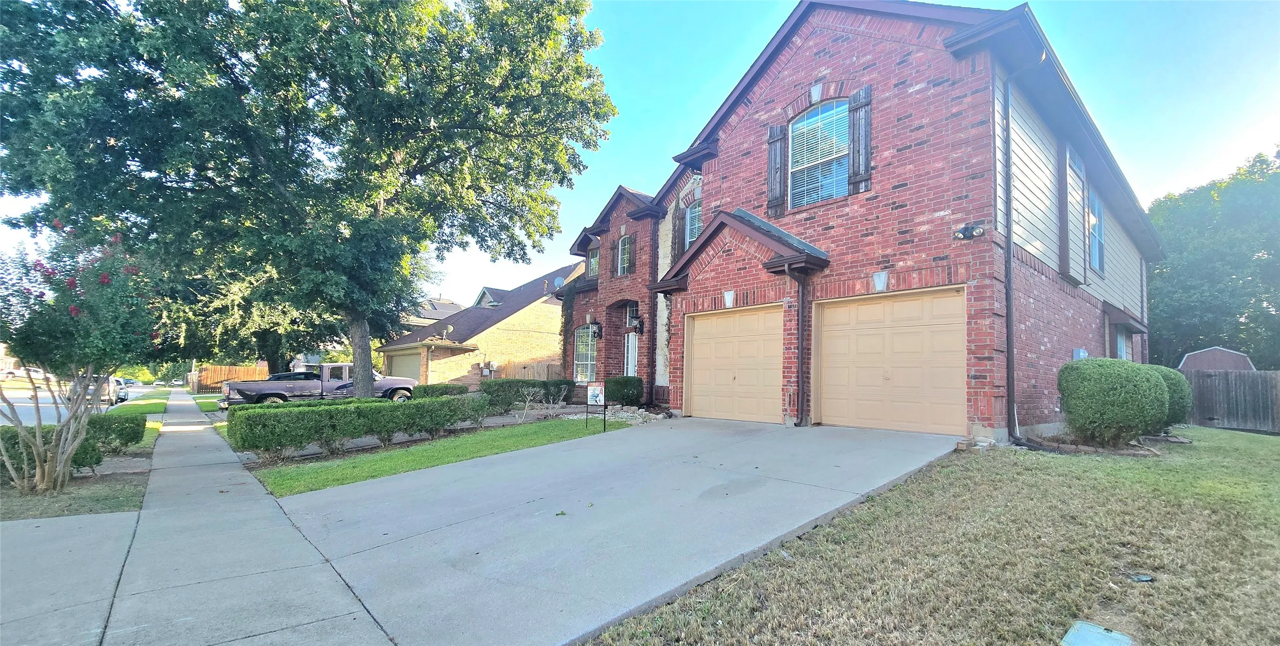 Single Family Residence For Sale in Tarrant County , 3455 Daisy Lane, Grand Prairie, Texas 75052, 5 Bedroom, 3 Bathroom, 2 Garage spaces, 3,387 Sqft, built in 2000, mls#21408514, Real Estate Agent in Grand Prairie, Homes For Sale in Tarrant county, Homes For Sale in Grand Prairie, Realtor in Grand Prairie Texas, Real Estate Brokerage Independent Realty Texas, Luminita Cordes Realtor