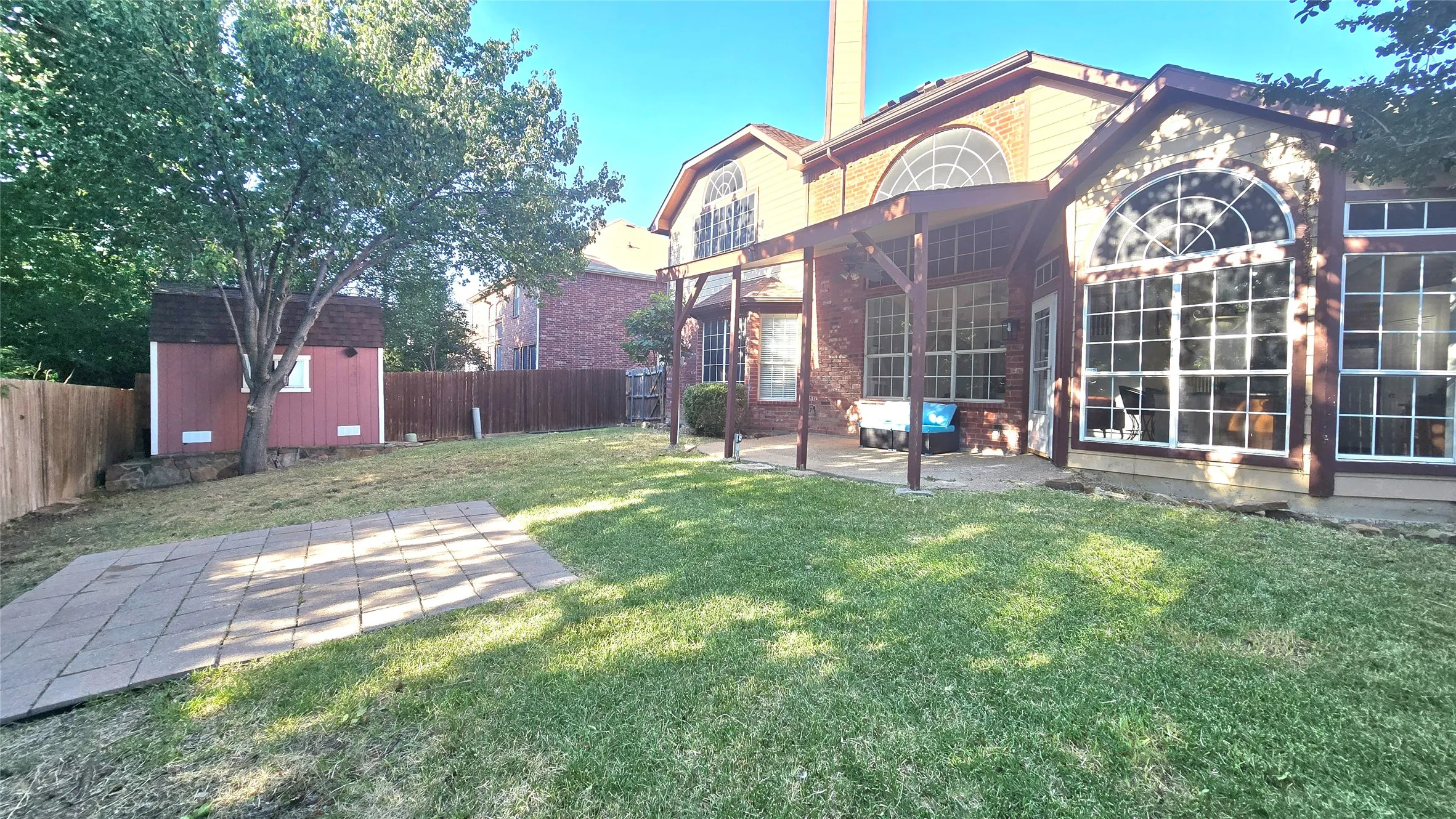 Single Family Residence For Sale in Tarrant County , 3455 Daisy Lane, Grand Prairie, Texas 75052, 5 Bedroom, 3 Bathroom, 2 Garage spaces, 3,387 Sqft, built in 2000, mls#21408514, Real Estate Agent in Grand Prairie, Homes For Sale in Tarrant county, Homes For Sale in Grand Prairie, Realtor in Grand Prairie Texas, Real Estate Brokerage Independent Realty Texas, Luminita Cordes Realtor