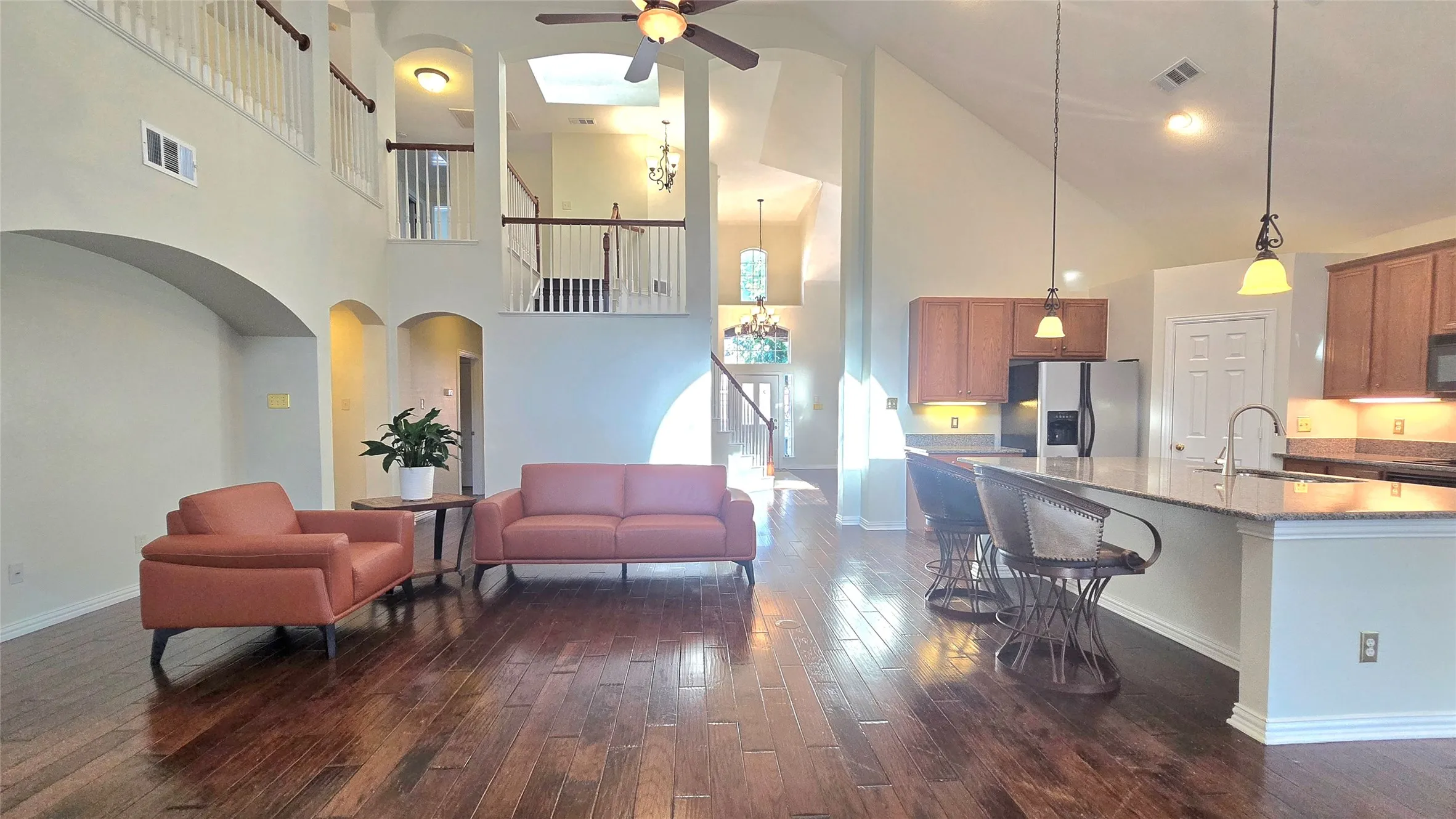 Single Family Residence For Sale in Tarrant County , 3455 Daisy Lane, Grand Prairie, Texas 75052, 5 Bedroom, 3 Bathroom, 2 Garage spaces, 3,387 Sqft, built in 2000, mls#21408514, Real Estate Agent in Grand Prairie, Homes For Sale in Tarrant county, Homes For Sale in Grand Prairie, Realtor in Grand Prairie Texas, Real Estate Brokerage Independent Realty Texas, Luminita Cordes Realtor