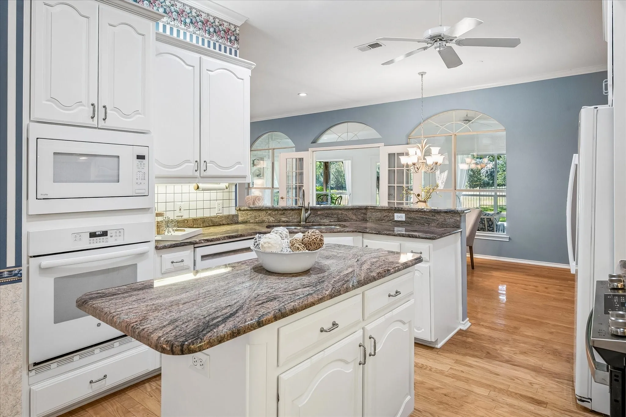 Single Family Residence For Sale in Tarrant County , 4424 Fair Ridge Drive, Fort Worth, Texas 76008, 3 Bedroom, 2 Bathroom, 3 Garage spaces, 2,698 Sqft, built in 1991, mls#21400921, Real Estate Agent in Fort Worth, Homes For Sale in Tarrant county, Homes For Sale in Fort Worth, Realtor in Fort Worth Texas, Real Estate Brokerage Independent Realty Texas, Luminita Cordes Realtor