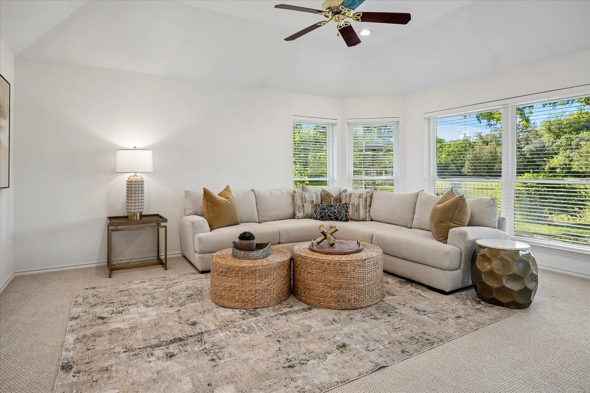 Single Family Residence For Sale in Tarrant County , 4424 Fair Ridge Drive, Fort Worth, Texas 76008, 3 Bedroom, 2 Bathroom, 3 Garage spaces, 2,698 Sqft, built in 1991, mls#21400921, Real Estate Agent in Fort Worth, Homes For Sale in Tarrant county, Homes For Sale in Fort Worth, Realtor in Fort Worth Texas, Real Estate Brokerage Independent Realty Texas, Luminita Cordes Realtor