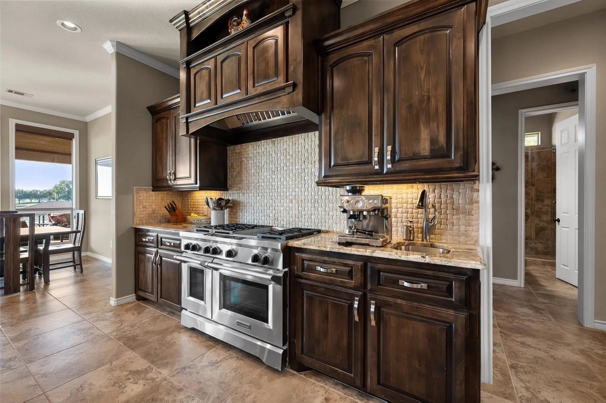 Single Family Residence For Sale in Navarro County , 470 White Rock Road, Corsicana, Texas 75109, 5 Bedroom, 5 Bathroom, 3 Garage spaces, 3,750 Sqft, built in 2013, mls#21408279, Real Estate Agent in Corsicana, Homes For Sale in Navarro county, Homes For Sale in Corsicana, Realtor in Corsicana Texas, Real Estate Brokerage Independent Realty Texas, Luminita Cordes Realtor