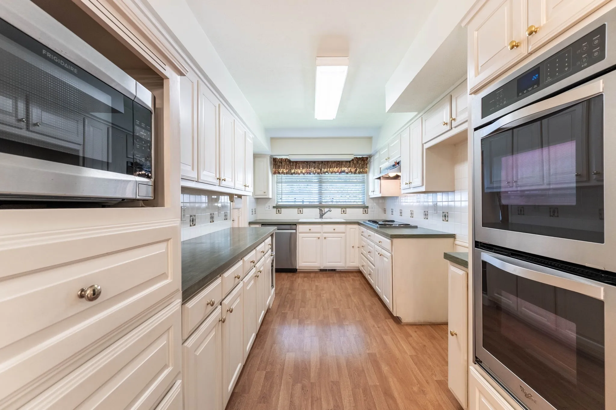 Single Family Residence For Sale in Dallas County , 1706 Dakota Drive, Garland, Texas 75043, 4 Bedroom, 3 Bathroom, 2 Garage spaces, 3,048 Sqft, built in 1972, mls#21408198, Real Estate Agent in Garland, Homes For Sale in Dallas county, Homes For Sale in Garland, Realtor in Garland Texas, Real Estate Brokerage Independent Realty Texas, Luminita Cordes Realtor