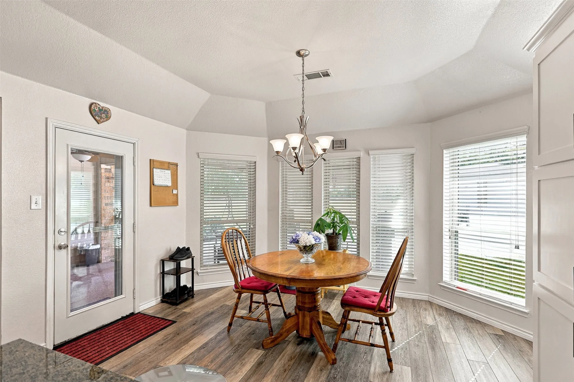 Single Family Residence For Sale in Parker County , 156 Creekwood Ranch Road, Azle, Texas 76020, 4 Bedroom, 2 Bathroom, 2 Garage spaces, 2,129 Sqft, built in 2010, mls#21406811, Real Estate Agent in Azle, Homes For Sale in Parker county, Homes For Sale in Azle, Realtor in Azle Texas, Real Estate Brokerage Independent Realty Texas, Luminita Cordes Realtor