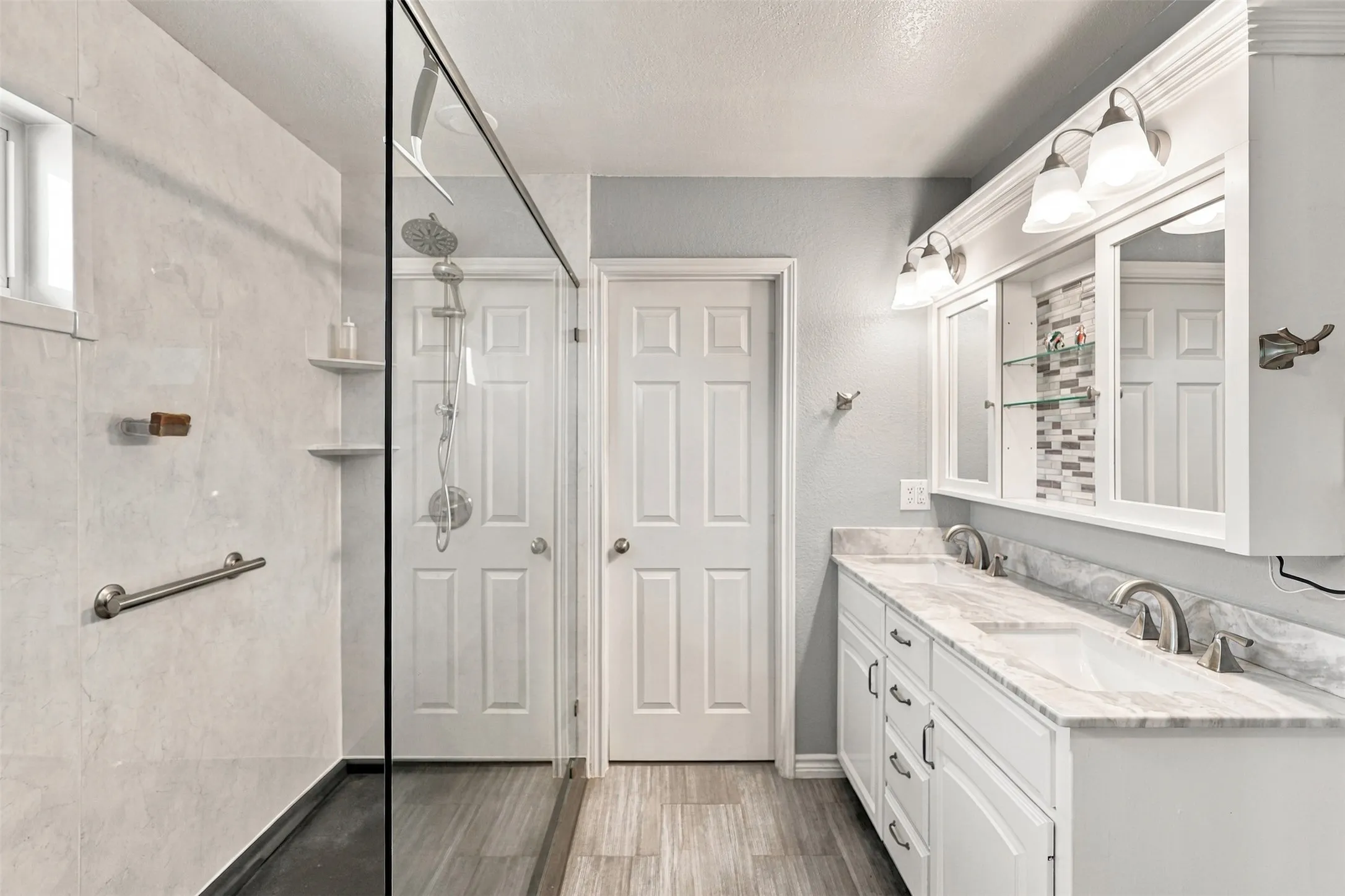 Single Family Residence For Sale in Parker County , 156 Creekwood Ranch Road, Azle, Texas 76020, 4 Bedroom, 2 Bathroom, 2 Garage spaces, 2,129 Sqft, built in 2010, mls#21406811, Real Estate Agent in Azle, Homes For Sale in Parker county, Homes For Sale in Azle, Realtor in Azle Texas, Real Estate Brokerage Independent Realty Texas, Luminita Cordes Realtor