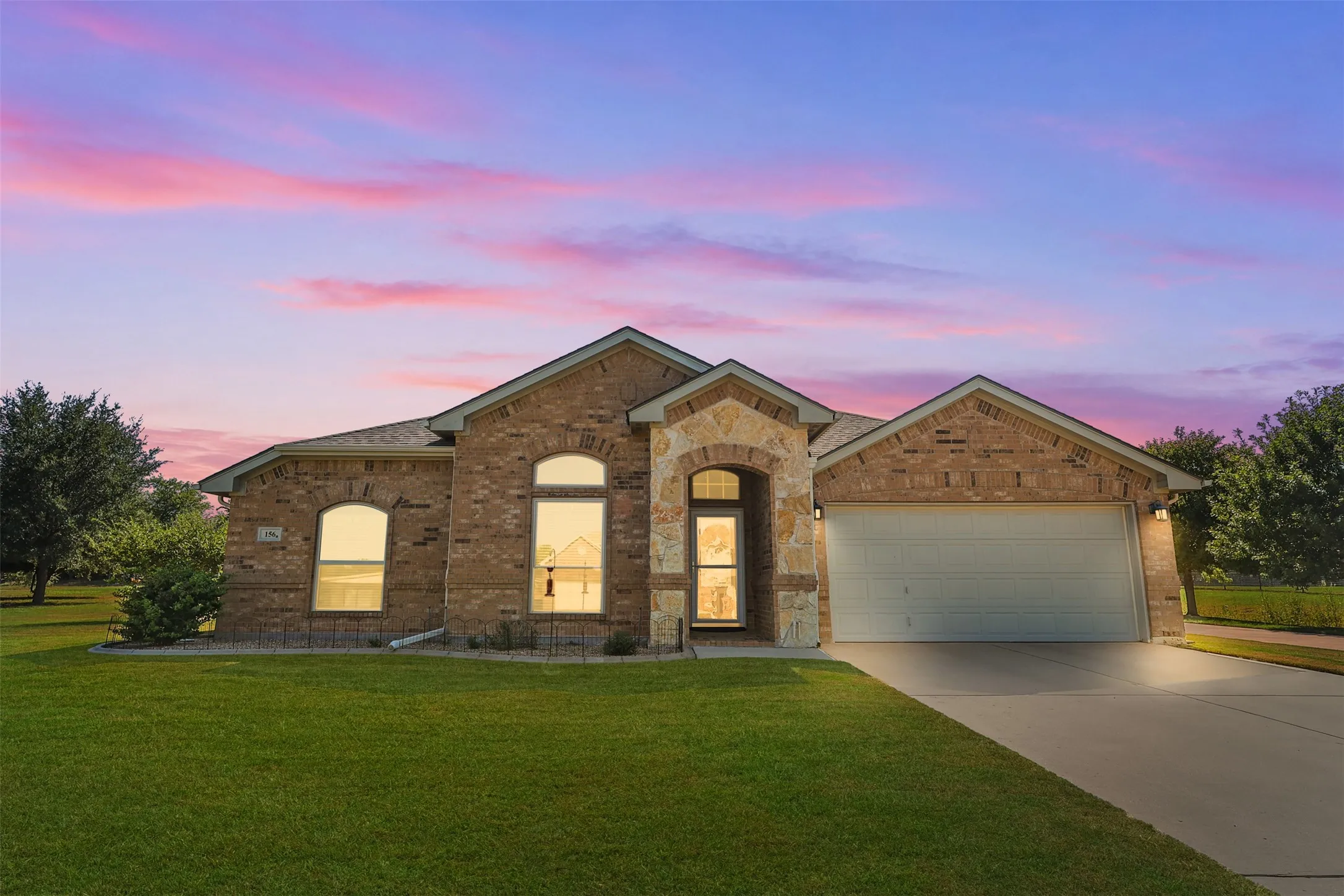 Single Family Residence For Sale in Parker County , 156 Creekwood Ranch Road, Azle, Texas 76020, 4 Bedroom, 2 Bathroom, 2 Garage spaces, 2,129 Sqft, built in 2010, mls#21406811, Real Estate Agent in Azle, Homes For Sale in Parker county, Homes For Sale in Azle, Realtor in Azle Texas, Real Estate Brokerage Independent Realty Texas, Luminita Cordes Realtor