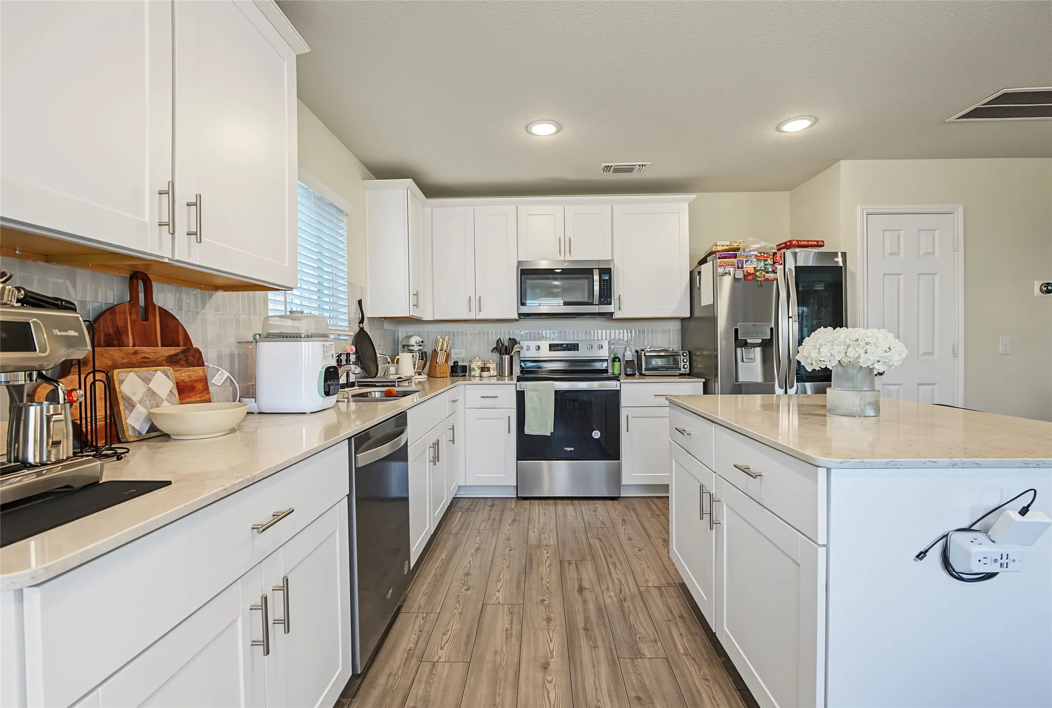 Single Family Residence For Sale in Collin County , 819 Ozark Path, Princeton, Texas 75407, 4 Bedroom, 3 Bathroom, 2 Garage spaces, 2,419 Sqft, built in 2022, mls#21408523, Real Estate Agent in Princeton, Homes For Sale in Collin county, Homes For Sale in Princeton, Realtor in Princeton Texas, Real Estate Brokerage Independent Realty Texas, Luminita Cordes Realtor
