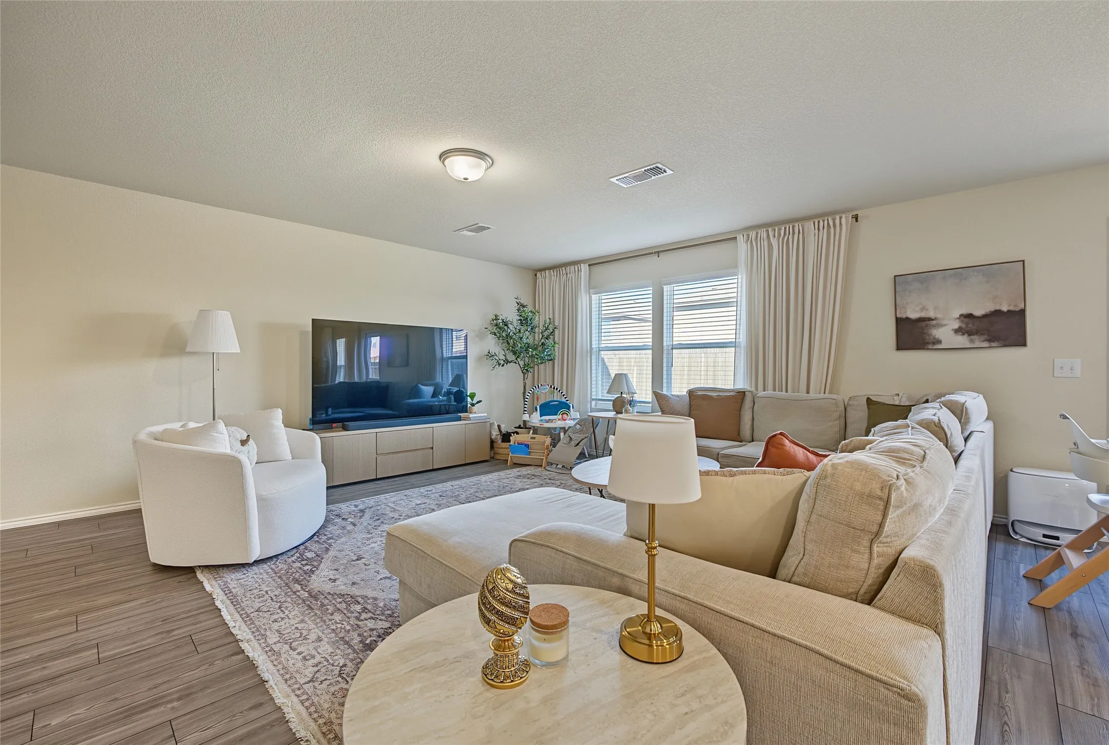 Single Family Residence For Sale in Collin County , 819 Ozark Path, Princeton, Texas 75407, 4 Bedroom, 3 Bathroom, 2 Garage spaces, 2,419 Sqft, built in 2022, mls#21408523, Real Estate Agent in Princeton, Homes For Sale in Collin county, Homes For Sale in Princeton, Realtor in Princeton Texas, Real Estate Brokerage Independent Realty Texas, Luminita Cordes Realtor
