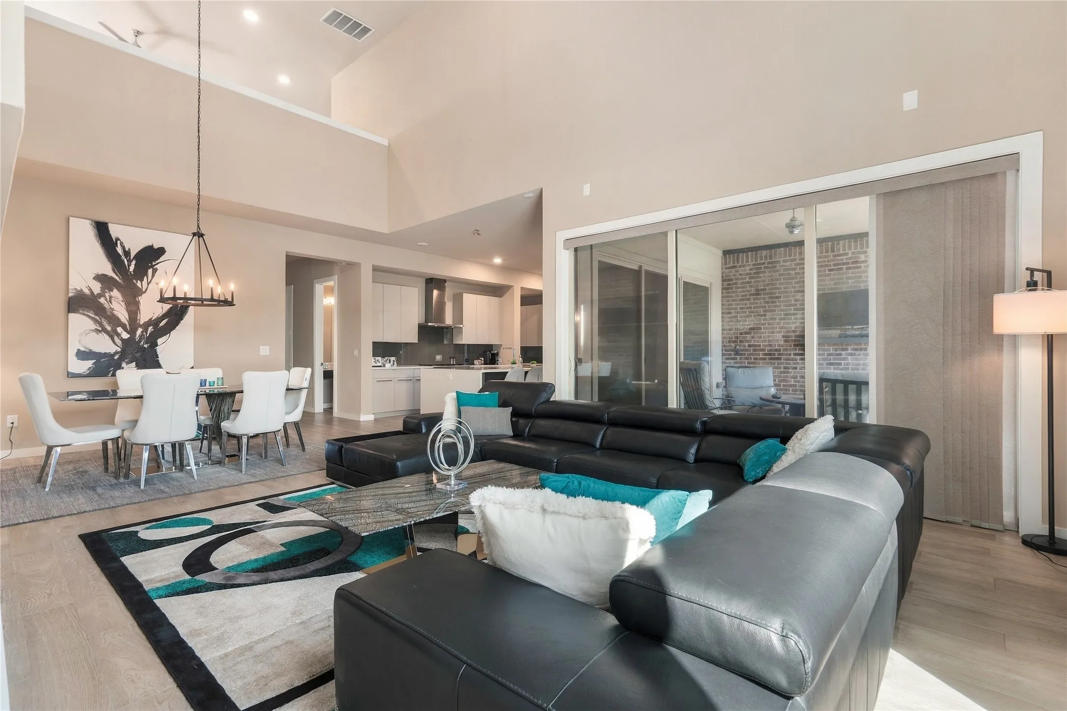 Single Family Residence For Sale in Denton County , 609 Lismore Drive, Frisco, Texas 75036, 5 Bedroom, 7 Bathroom, 3 Garage spaces, 4,263 Sqft, built in 2018, mls#21408478, Real Estate Agent in Frisco, Homes For Sale in Denton county, Homes For Sale in Frisco, Realtor in Frisco Texas, Real Estate Brokerage Independent Realty Texas, Luminita Cordes Realtor