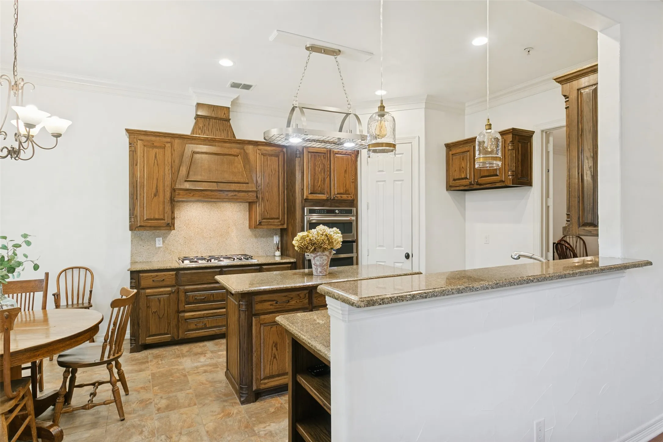 Single Family Residence For Sale in Dallas County , 517 Mobley Way Court, Coppell, Texas 75019, 3 Bedroom, 3 Bathroom, 2 Garage spaces, 2,974 Sqft, built in 2004, mls#21405307, Real Estate Agent in Coppell, Homes For Sale in Dallas county, Homes For Sale in Coppell, Realtor in Coppell Texas, Real Estate Brokerage Independent Realty Texas, Luminita Cordes Realtor