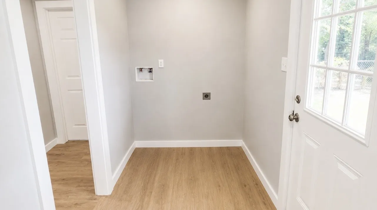 Single Family Residence For Sale in San Saba County , 107 N. Hall Street, Richland Springs, Texas 76871, 2 Bedroom, 1 Bathroom, Garage spaces, 672 Sqft, built in 1930, mls#21408280, Real Estate Agent in Richland Springs, Homes For Sale in San Saba county, Homes For Sale in Richland Springs, Realtor in Richland Springs Texas, Real Estate Brokerage Independent Realty Texas, Luminita Cordes Realtor