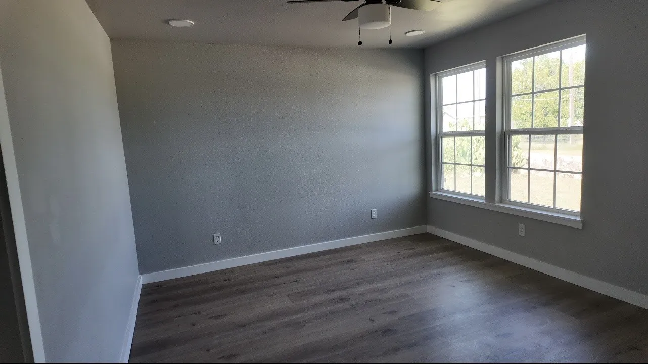 Single Family Residence For Sale in San Saba County , 107 N. Hall Street, Richland Springs, Texas 76871, 2 Bedroom, 1 Bathroom, Garage spaces, 672 Sqft, built in 1930, mls#21408280, Real Estate Agent in Richland Springs, Homes For Sale in San Saba county, Homes For Sale in Richland Springs, Realtor in Richland Springs Texas, Real Estate Brokerage Independent Realty Texas, Luminita Cordes Realtor
