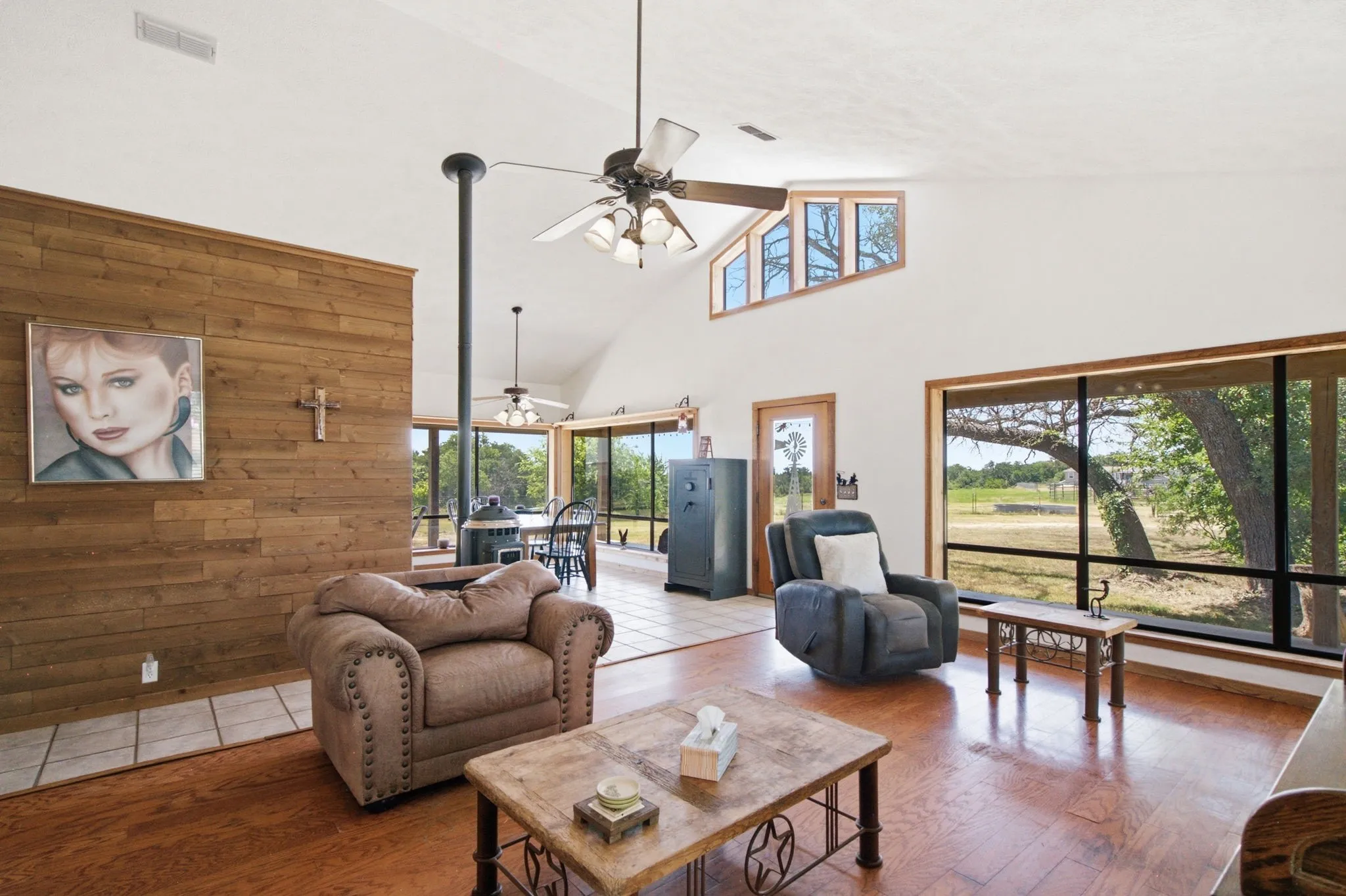 Farm For Sale in Erath County , 3624 County Road 398 12, Stephenville, Texas 76401, 4 Bedroom, 2 Bathroom, 2 Garage spaces, 2,040 Sqft, built in 1999, mls#21408516, Real Estate Agent in Stephenville, Homes For Sale in Erath county, Homes For Sale in Stephenville, Realtor in Stephenville Texas, Real Estate Brokerage Independent Realty Texas, Luminita Cordes Realtor