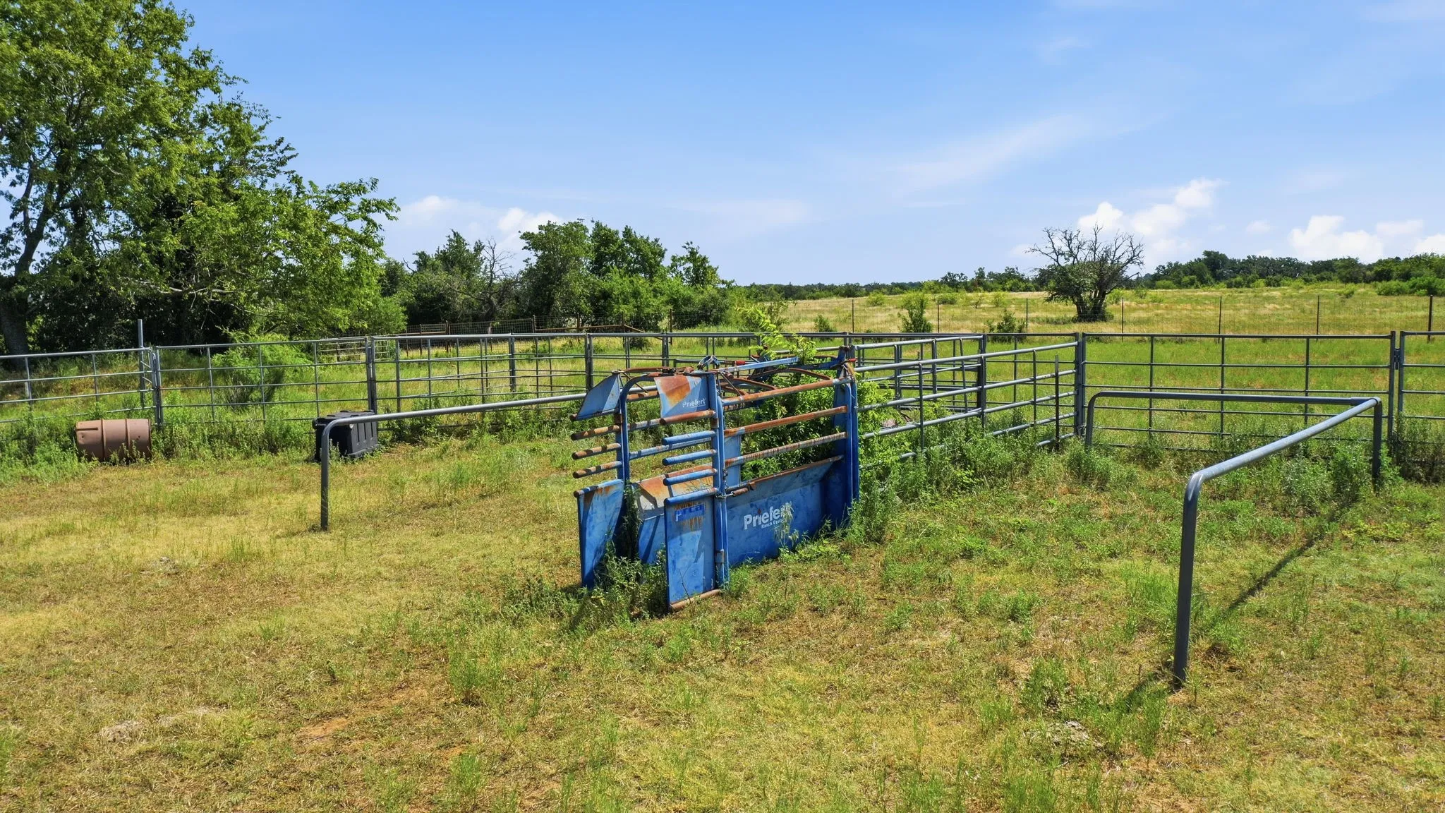 Farm For Sale in Erath County , 3624 County Road 398 12, Stephenville, Texas 76401, 4 Bedroom, 2 Bathroom, 2 Garage spaces, 2,040 Sqft, built in 1999, mls#21408516, Real Estate Agent in Stephenville, Homes For Sale in Erath county, Homes For Sale in Stephenville, Realtor in Stephenville Texas, Real Estate Brokerage Independent Realty Texas, Luminita Cordes Realtor