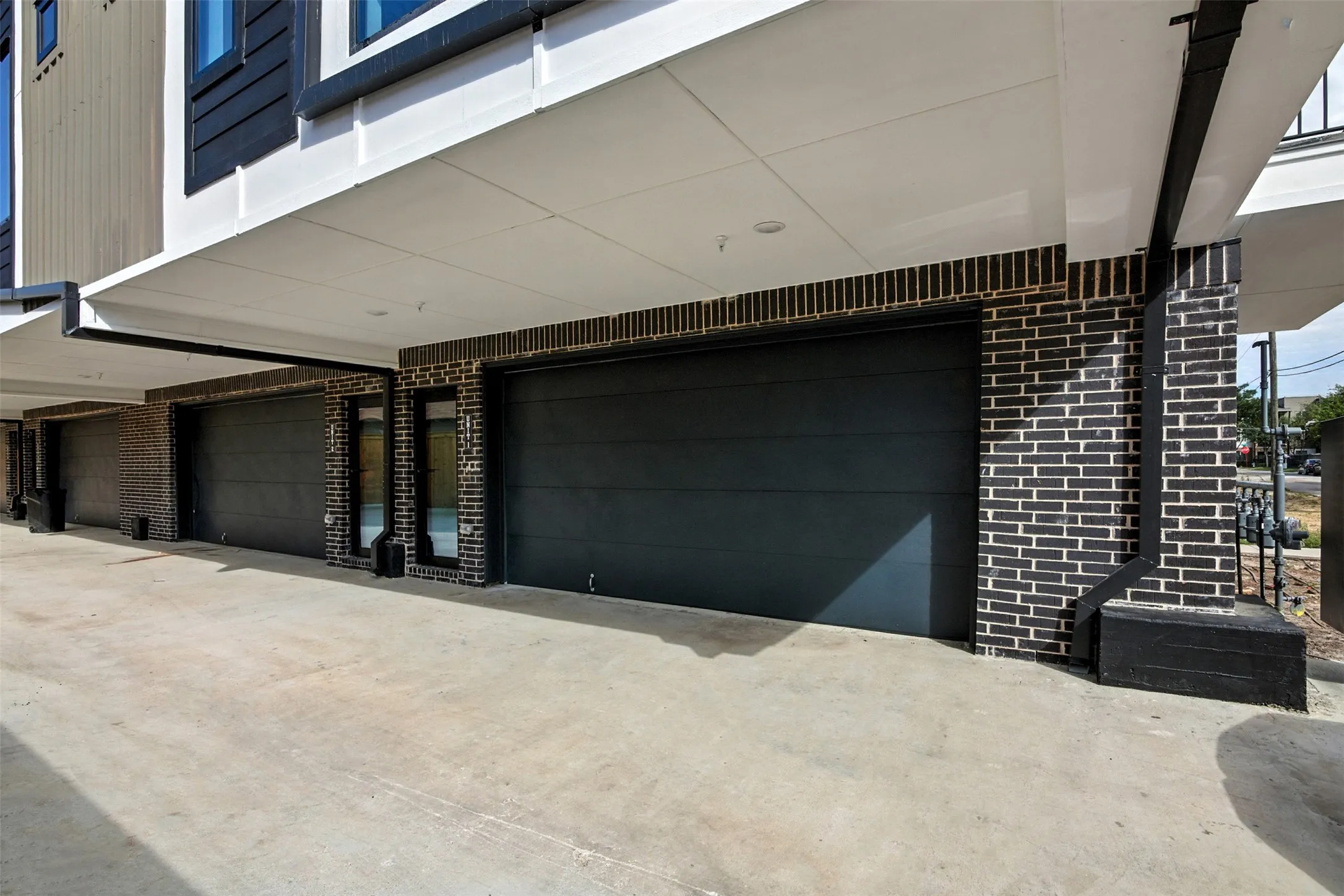 Condominium For Rent in Dallas County , 4611 Fairmount Street 4, Dallas, Texas 75219, 2 Bedroom, 3 Bathroom, 2 Garage spaces, 1,850 Sqft, built in 2025, mls#21408233, Real Estate Agent in Dallas, Homes For Rent in Dallas county, Homes For Rent in Dallas, Realtor in Dallas Texas, Real Estate Brokerage Independent Realty Texas, Luminita Cordes Realtor