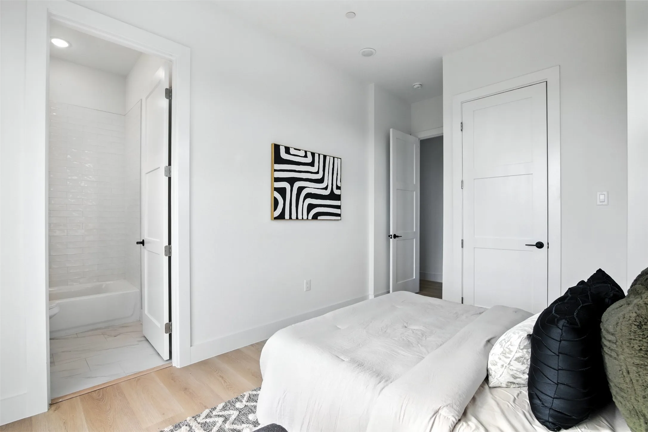 Condominium For Rent in Dallas County , 4611 Fairmount Street 4, Dallas, Texas 75219, 2 Bedroom, 3 Bathroom, 2 Garage spaces, 1,850 Sqft, built in 2025, mls#21408233, Real Estate Agent in Dallas, Homes For Rent in Dallas county, Homes For Rent in Dallas, Realtor in Dallas Texas, Real Estate Brokerage Independent Realty Texas, Luminita Cordes Realtor