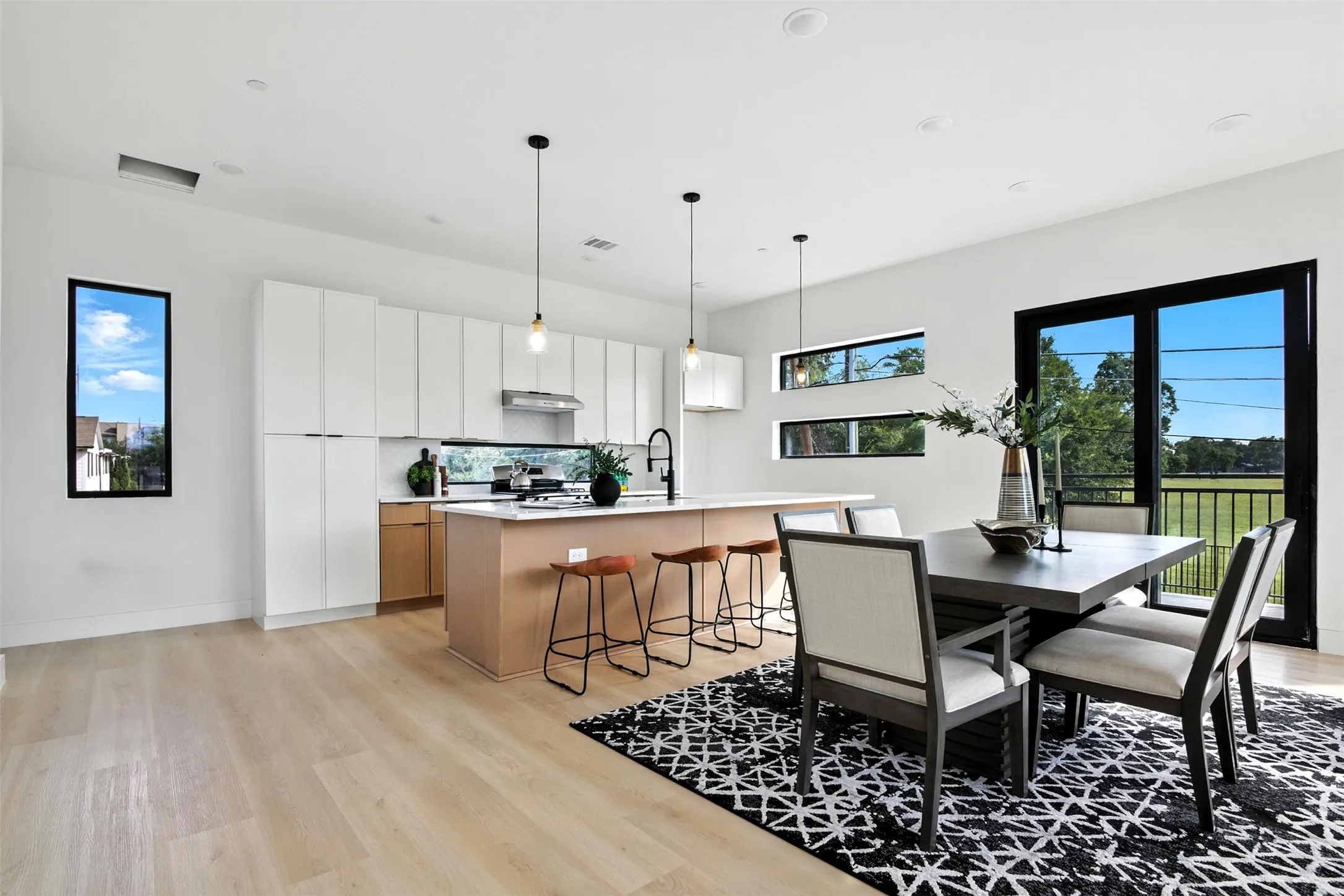 Condominium For Rent in Dallas County , 4611 Fairmount Street 4, Dallas, Texas 75219, 2 Bedroom, 3 Bathroom, 2 Garage spaces, 1,850 Sqft, built in 2025, mls#21408233, Real Estate Agent in Dallas, Homes For Rent in Dallas county, Homes For Rent in Dallas, Realtor in Dallas Texas, Real Estate Brokerage Independent Realty Texas, Luminita Cordes Realtor