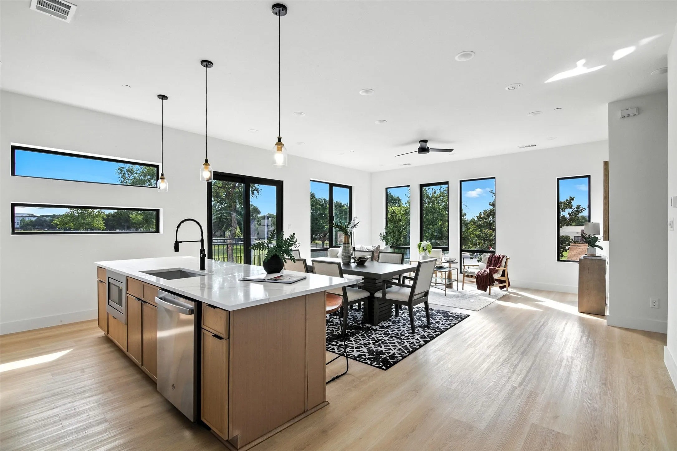 Condominium For Rent in Dallas County , 4611 Fairmount Street 4, Dallas, Texas 75219, 2 Bedroom, 3 Bathroom, 2 Garage spaces, 1,850 Sqft, built in 2025, mls#21408233, Real Estate Agent in Dallas, Homes For Rent in Dallas county, Homes For Rent in Dallas, Realtor in Dallas Texas, Real Estate Brokerage Independent Realty Texas, Luminita Cordes Realtor