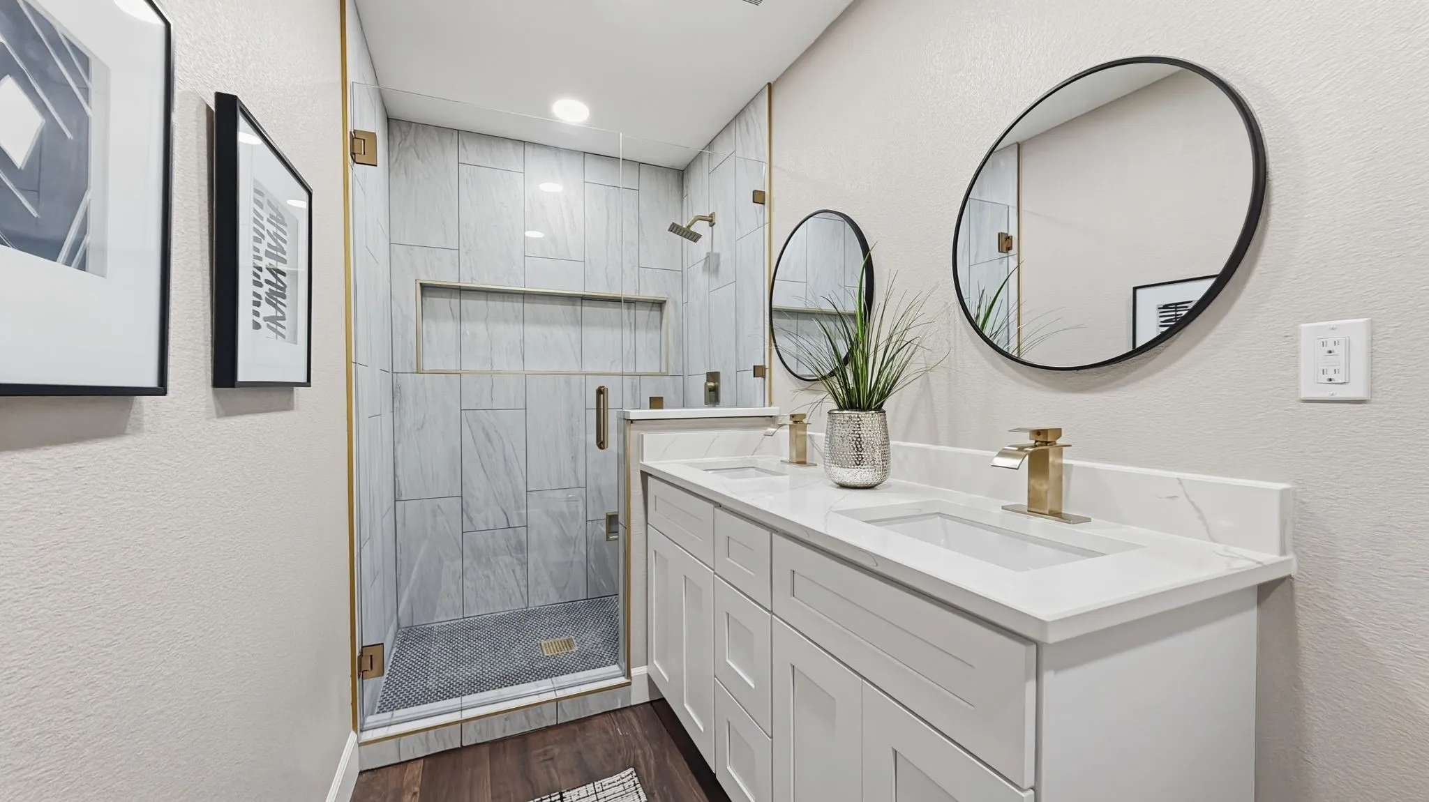 Single Family Residence For Sale in Johnson County , 1004 Lakeview Drive, Joshua, Texas 76058, 3 Bedroom, 3 Bathroom, 2 Garage spaces, 2,408 Sqft, built in 1980, mls#21408176, Real Estate Agent in Joshua, Homes For Sale in Johnson county, Homes For Sale in Joshua, Realtor in Joshua Texas, Real Estate Brokerage Independent Realty Texas, Luminita Cordes Realtor