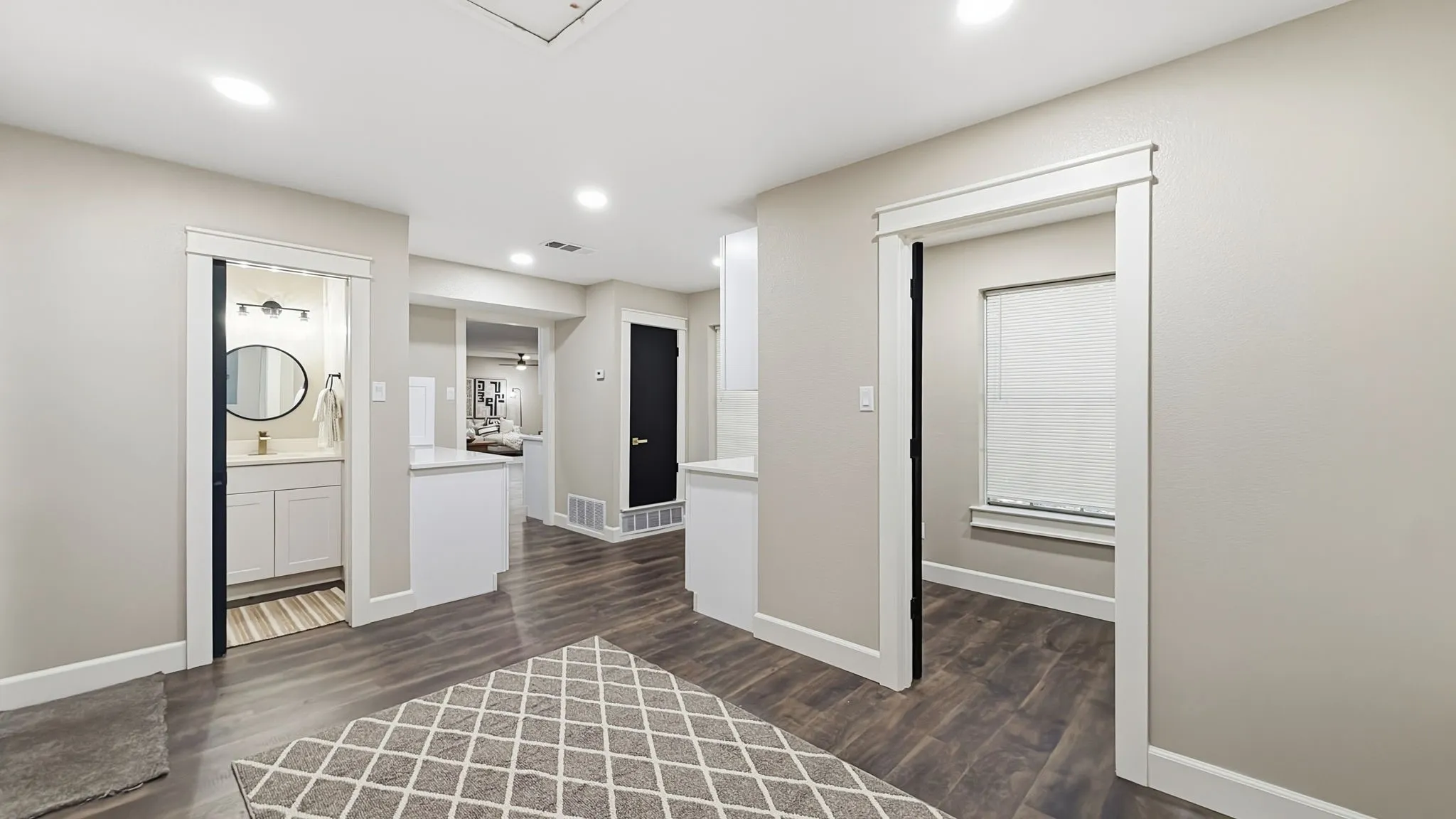 Single Family Residence For Sale in Johnson County , 1004 Lakeview Drive, Joshua, Texas 76058, 3 Bedroom, 3 Bathroom, 2 Garage spaces, 2,408 Sqft, built in 1980, mls#21408176, Real Estate Agent in Joshua, Homes For Sale in Johnson county, Homes For Sale in Joshua, Realtor in Joshua Texas, Real Estate Brokerage Independent Realty Texas, Luminita Cordes Realtor
