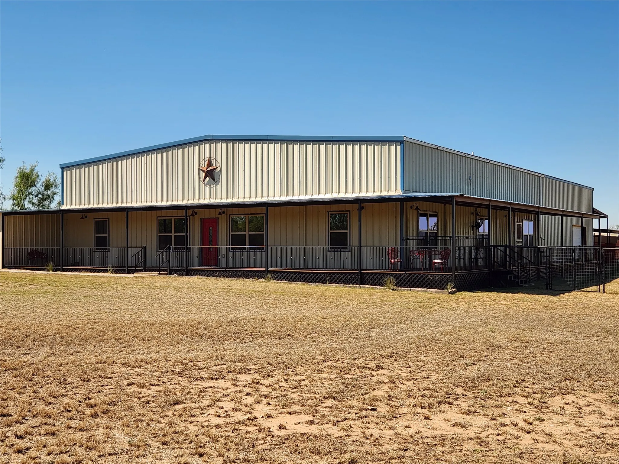 Single Family Residence For Sale in Jones County , 6702 E Lake Road, Abilene, Texas 79601, 4 Bedroom, 3 Bathroom, 2 Garage spaces, 3,000 Sqft, built in 2020, mls#21403243, Real Estate Agent in Abilene, Homes For Sale in Jones county, Homes For Sale in Abilene, Realtor in Abilene Texas, Real Estate Brokerage Independent Realty Texas, Luminita Cordes Realtor