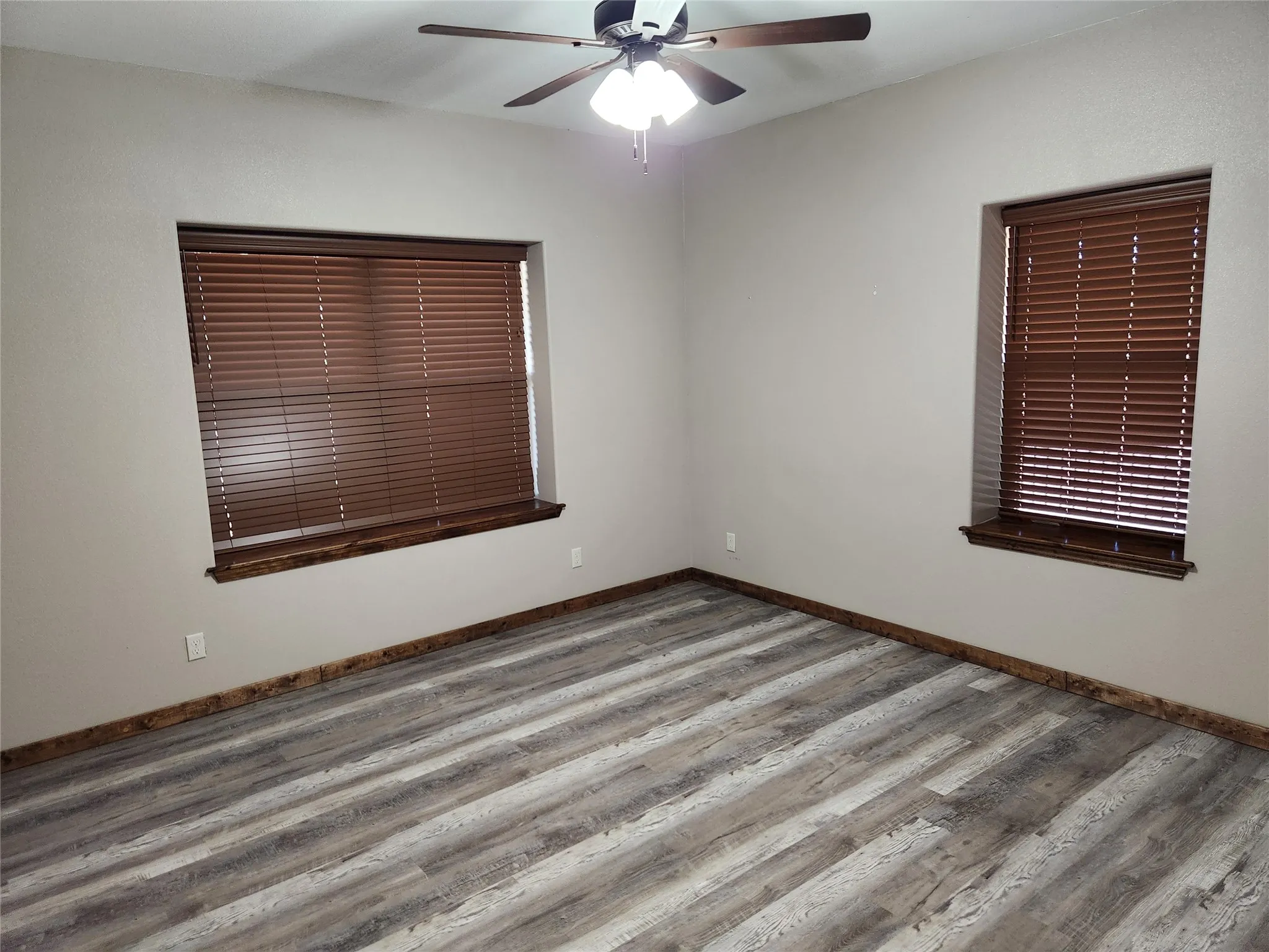 2nd bedroom.