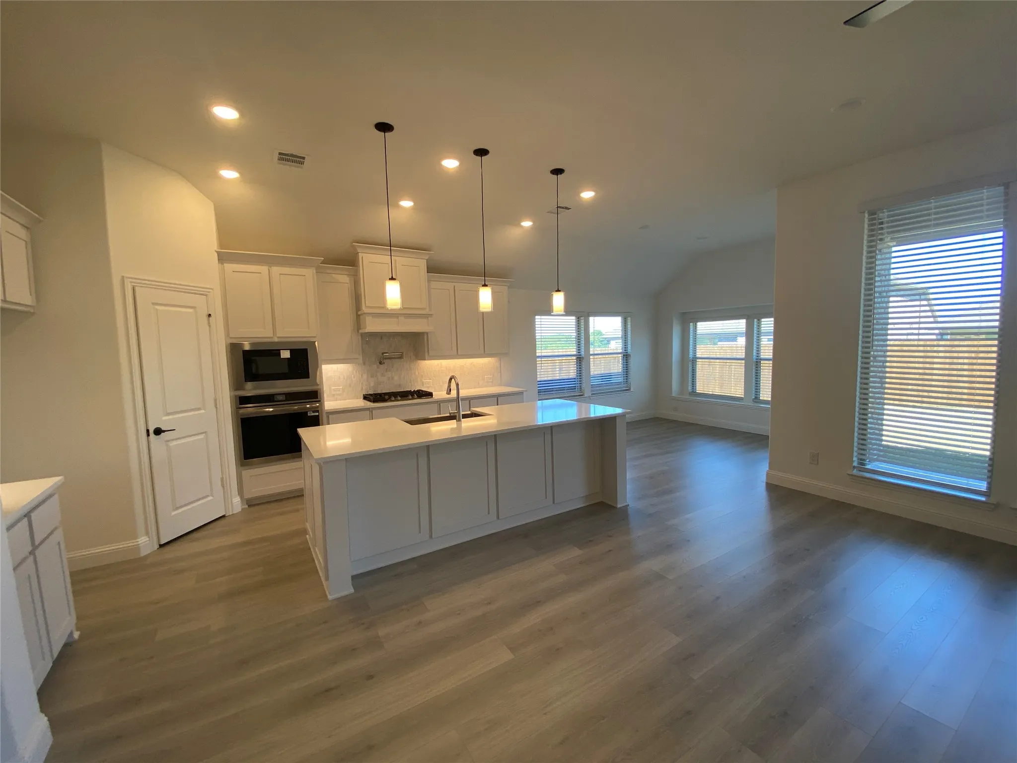 Single Family Residence For Rent in Collin County , 2012 Hickory Chase Lane, Anna, Texas 75409, 4 Bedroom, 3 Bathroom, 2 Garage spaces, 2,099 Sqft, built in 2025, mls#21408535, Real Estate Agent in Anna, Homes For Rent in Collin county, Homes For Rent in Anna, Realtor in Anna Texas, Real Estate Brokerage Independent Realty Texas, Luminita Cordes Realtor