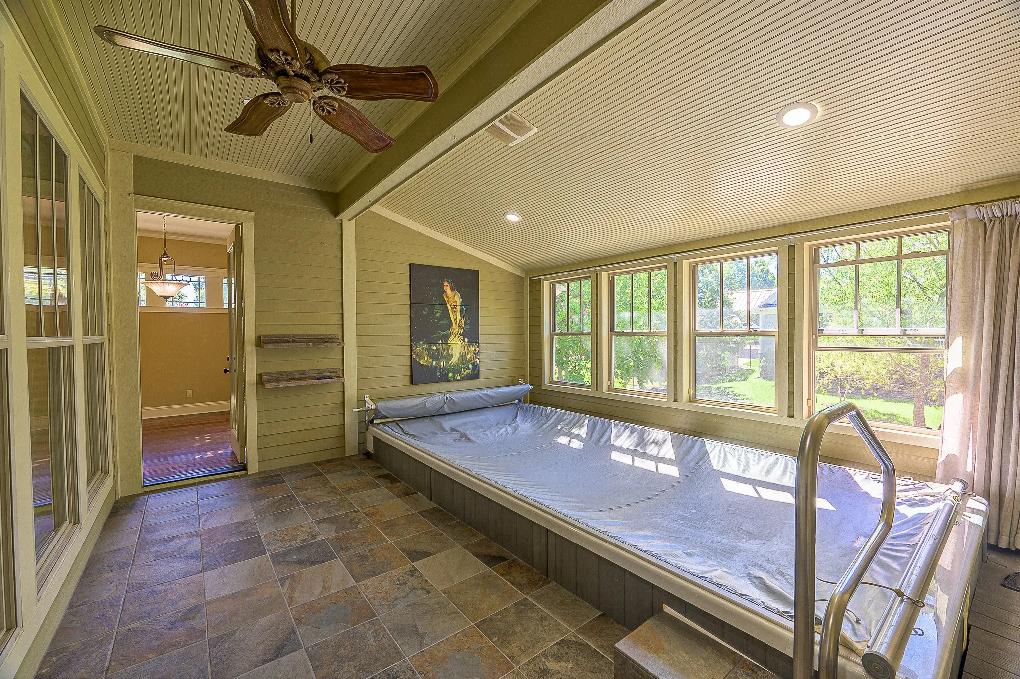 Single Family Residence For Sale in Rockwall County , 1034 Saint Thomas Court, Rockwall, Texas 75087, 4 Bedroom, 4 Bathroom, 2 Garage spaces, 3,380 Sqft, built in 2006, mls#21407968, Real Estate Agent in Rockwall, Homes For Sale in Rockwall county, Homes For Sale in Rockwall, Realtor in Rockwall Texas, Real Estate Brokerage Independent Realty Texas, Luminita Cordes Realtor