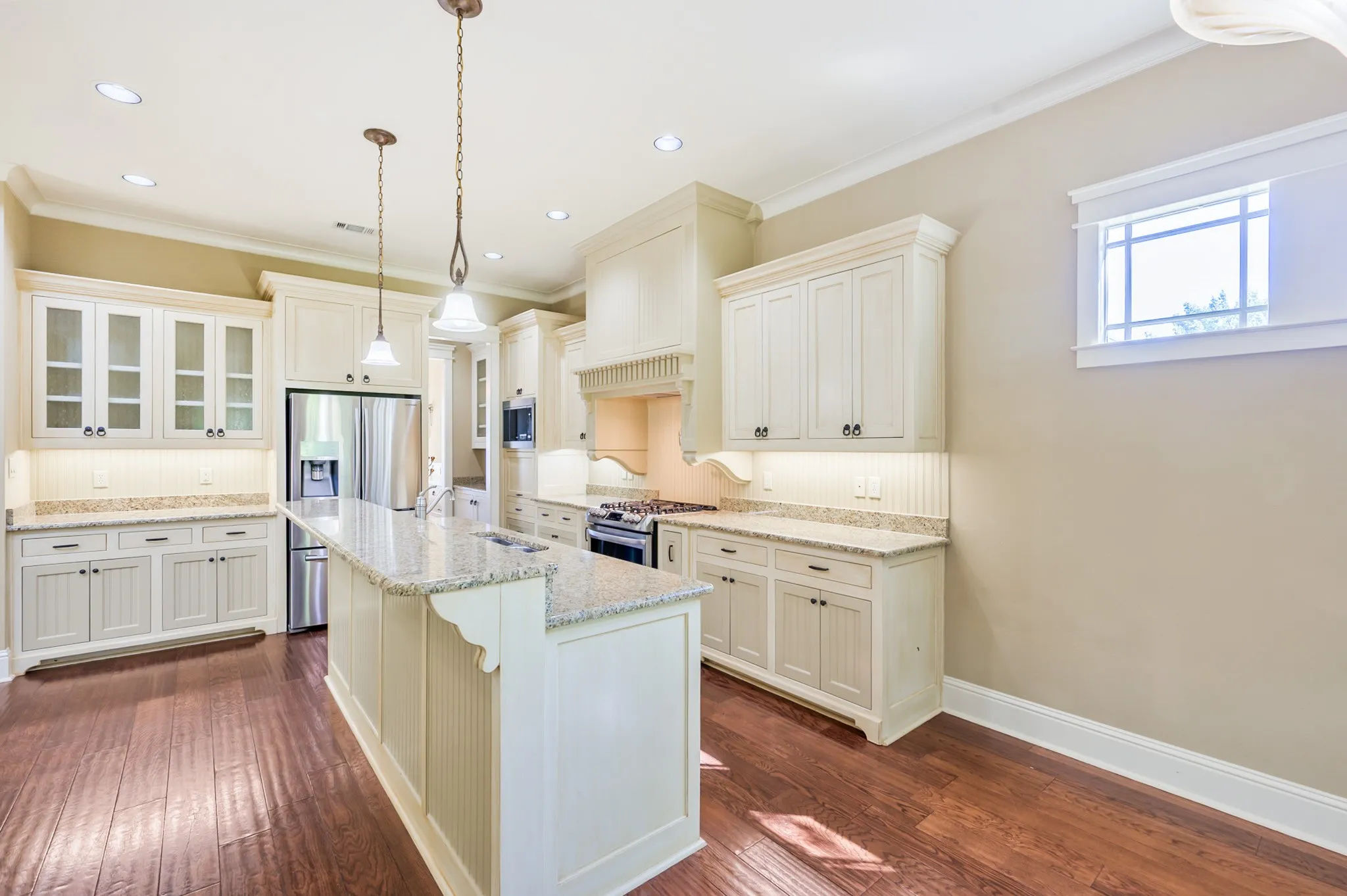 Single Family Residence For Sale in Rockwall County , 1034 Saint Thomas Court, Rockwall, Texas 75087, 4 Bedroom, 4 Bathroom, 2 Garage spaces, 3,380 Sqft, built in 2006, mls#21407968, Real Estate Agent in Rockwall, Homes For Sale in Rockwall county, Homes For Sale in Rockwall, Realtor in Rockwall Texas, Real Estate Brokerage Independent Realty Texas, Luminita Cordes Realtor