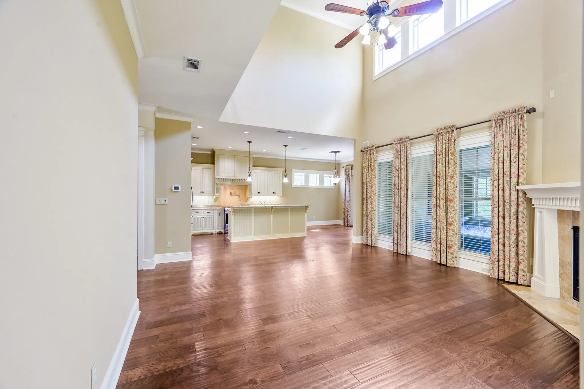 Single Family Residence For Sale in Rockwall County , 1034 Saint Thomas Court, Rockwall, Texas 75087, 4 Bedroom, 4 Bathroom, 2 Garage spaces, 3,380 Sqft, built in 2006, mls#21407968, Real Estate Agent in Rockwall, Homes For Sale in Rockwall county, Homes For Sale in Rockwall, Realtor in Rockwall Texas, Real Estate Brokerage Independent Realty Texas, Luminita Cordes Realtor