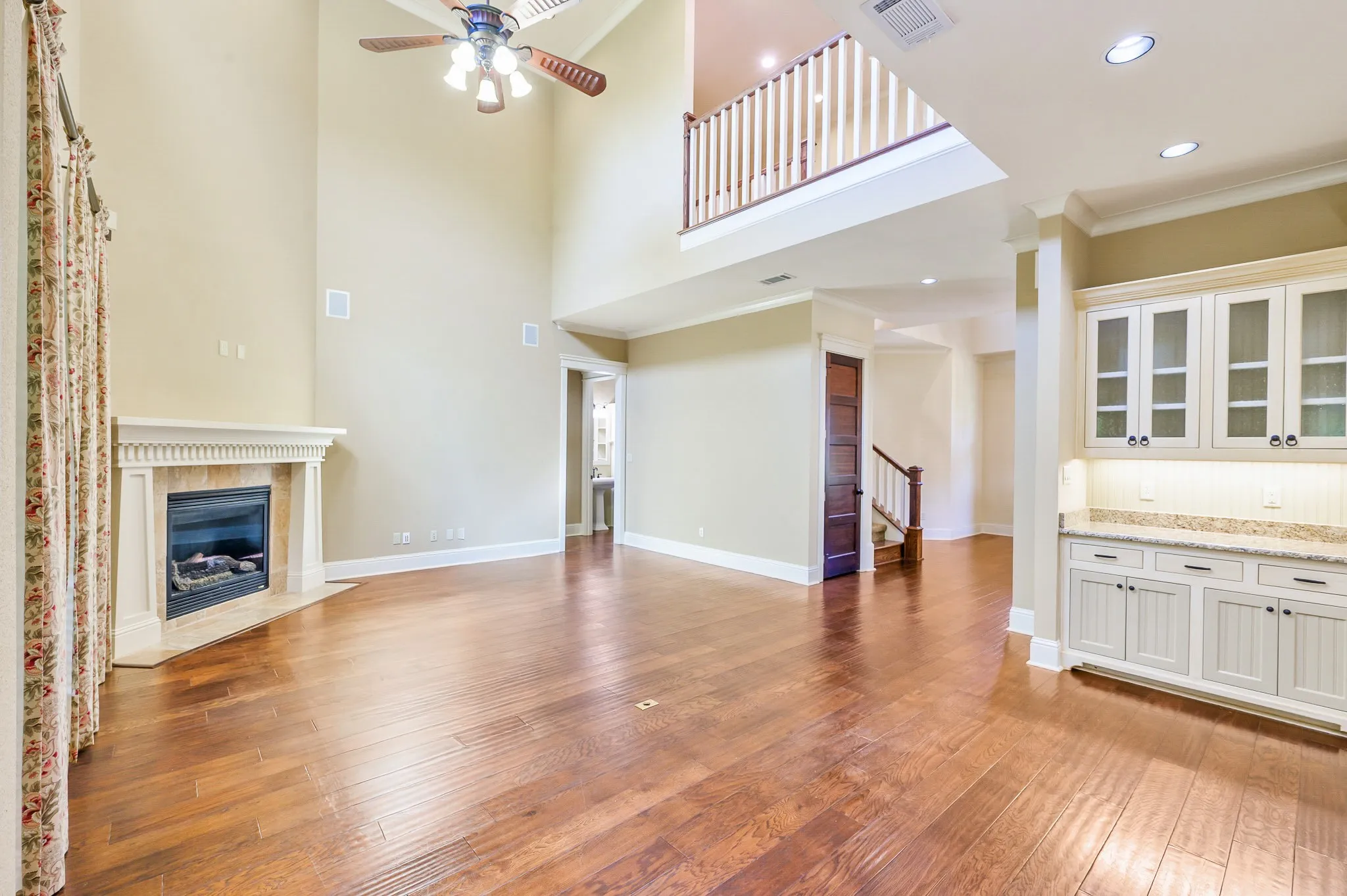Single Family Residence For Sale in Rockwall County , 1034 Saint Thomas Court, Rockwall, Texas 75087, 4 Bedroom, 4 Bathroom, 2 Garage spaces, 3,380 Sqft, built in 2006, mls#21407968, Real Estate Agent in Rockwall, Homes For Sale in Rockwall county, Homes For Sale in Rockwall, Realtor in Rockwall Texas, Real Estate Brokerage Independent Realty Texas, Luminita Cordes Realtor