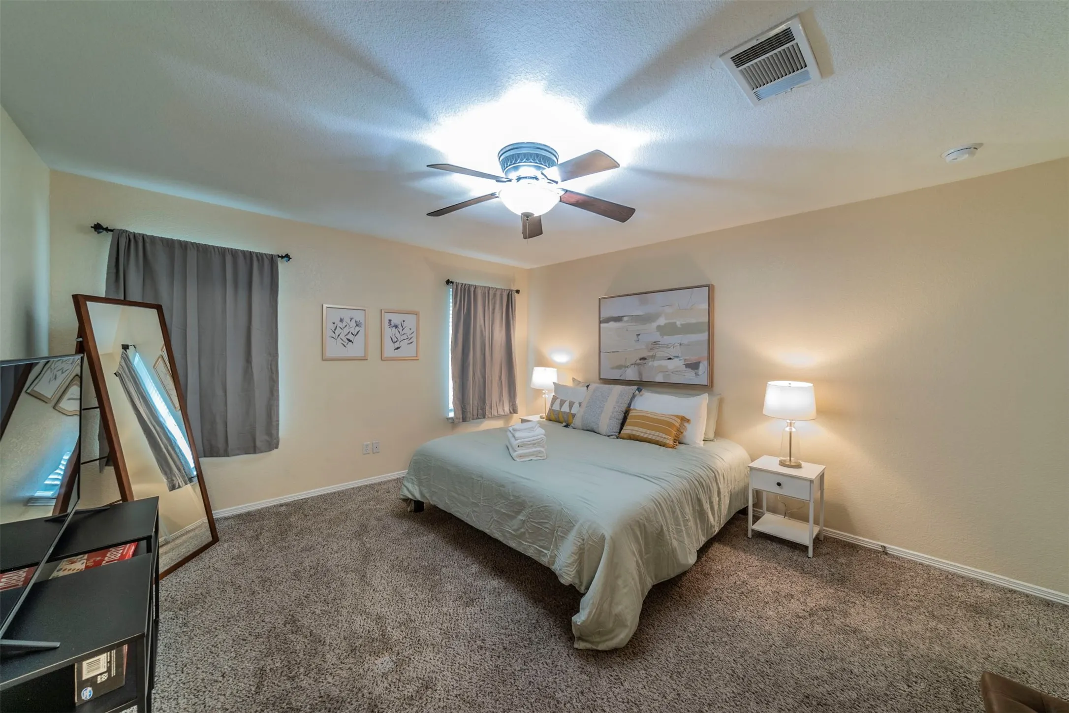 Single Family Residence For Sale in Johnson County , 421 Oxford Street, Burleson, Texas 76028, 4 Bedroom, 2 Bathroom, 2 Garage spaces, 1,671 Sqft, built in 2004, mls#21408537, Real Estate Agent in Burleson, Homes For Sale in Johnson county, Homes For Sale in Burleson, Realtor in Burleson Texas, Real Estate Brokerage Independent Realty Texas, Luminita Cordes Realtor