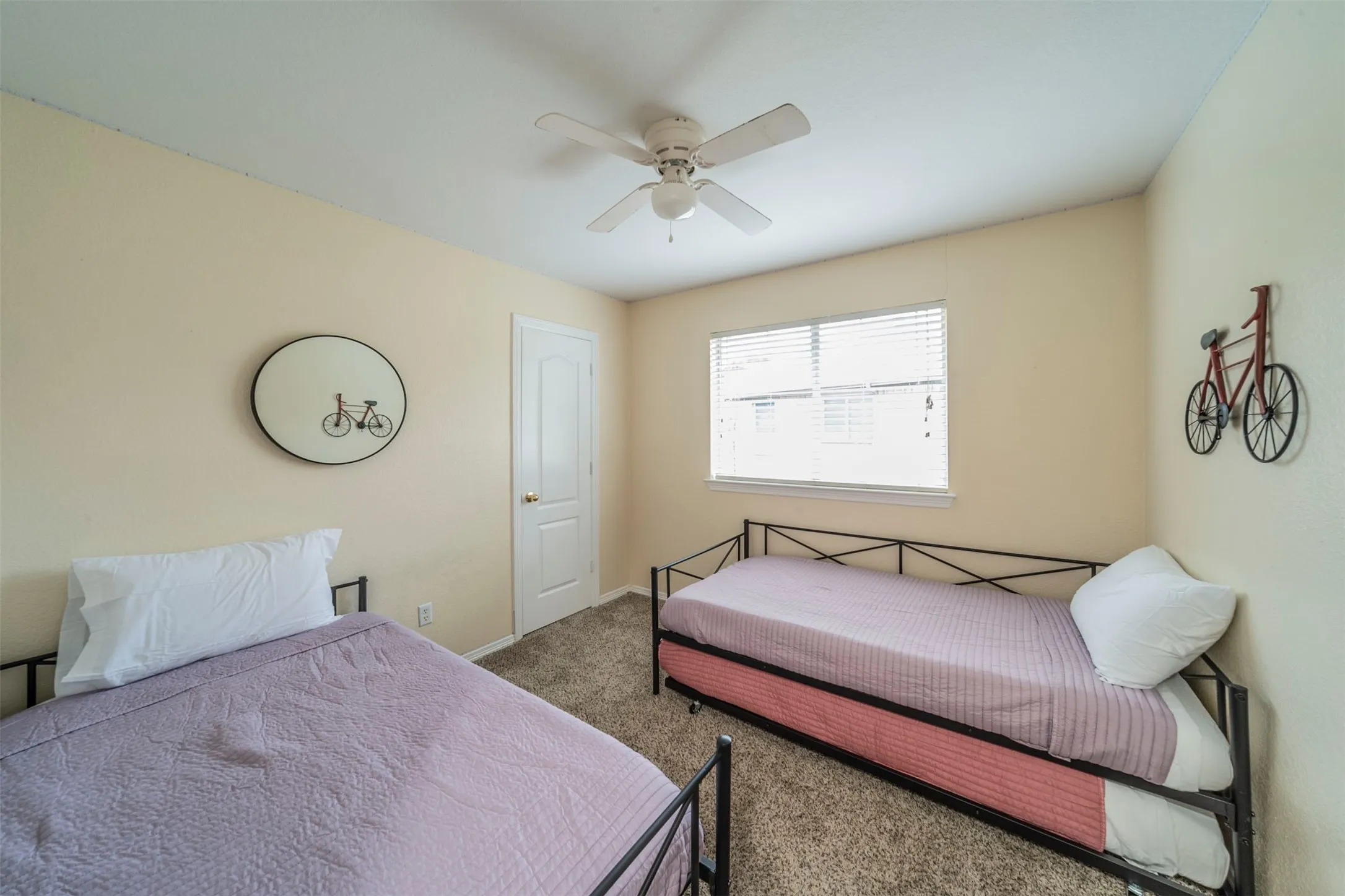 Single Family Residence For Sale in Johnson County , 421 Oxford Street, Burleson, Texas 76028, 4 Bedroom, 2 Bathroom, 2 Garage spaces, 1,671 Sqft, built in 2004, mls#21408537, Real Estate Agent in Burleson, Homes For Sale in Johnson county, Homes For Sale in Burleson, Realtor in Burleson Texas, Real Estate Brokerage Independent Realty Texas, Luminita Cordes Realtor