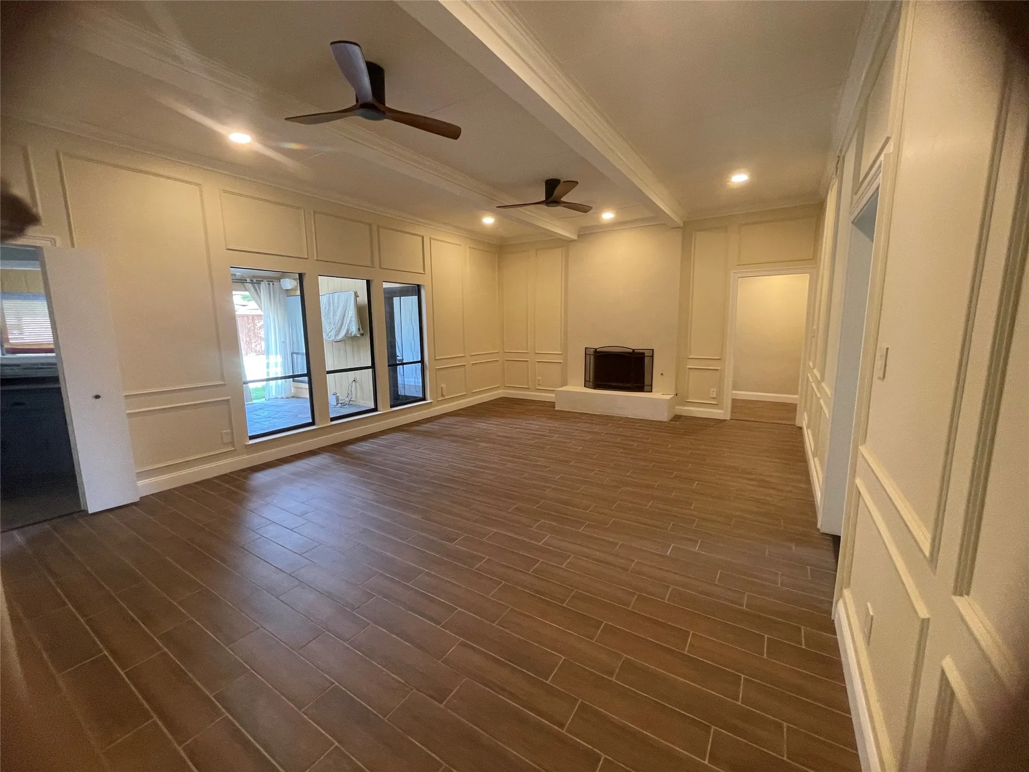 Single Family Residence For Rent in Dallas County , 12112 Cross Creek Drive, Dallas, Texas 75243, 3 Bedroom, 3 Bathroom, 2 Garage spaces, 2,597 Sqft, built in 1979, mls#21408527, Real Estate Agent in Dallas, Homes For Rent in Dallas county, Homes For Rent in Dallas, Realtor in Dallas Texas, Real Estate Brokerage Independent Realty Texas, Luminita Cordes Realtor