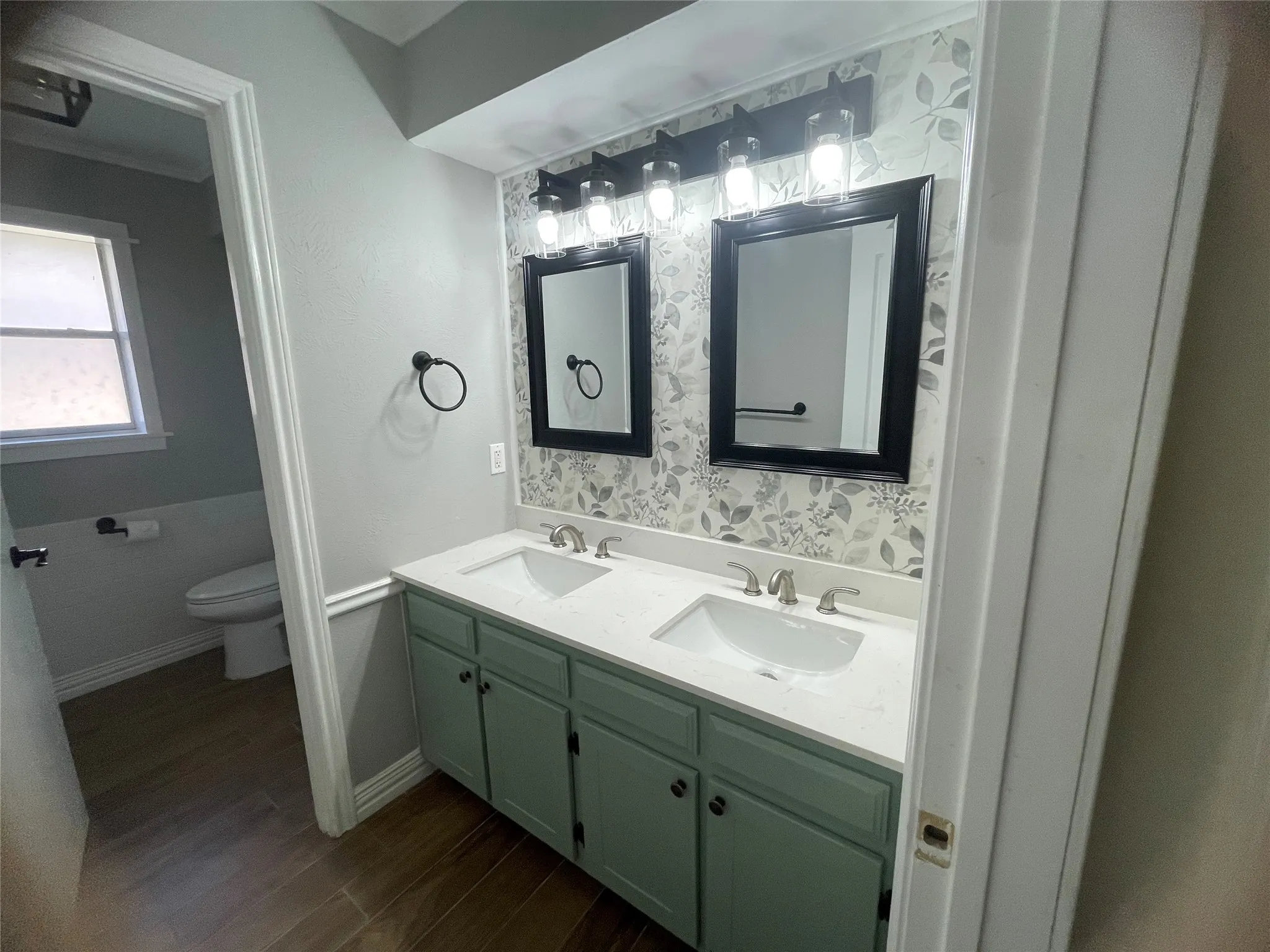 Single Family Residence For Rent in Dallas County , 12112 Cross Creek Drive, Dallas, Texas 75243, 3 Bedroom, 3 Bathroom, 2 Garage spaces, 2,597 Sqft, built in 1979, mls#21408527, Real Estate Agent in Dallas, Homes For Rent in Dallas county, Homes For Rent in Dallas, Realtor in Dallas Texas, Real Estate Brokerage Independent Realty Texas, Luminita Cordes Realtor