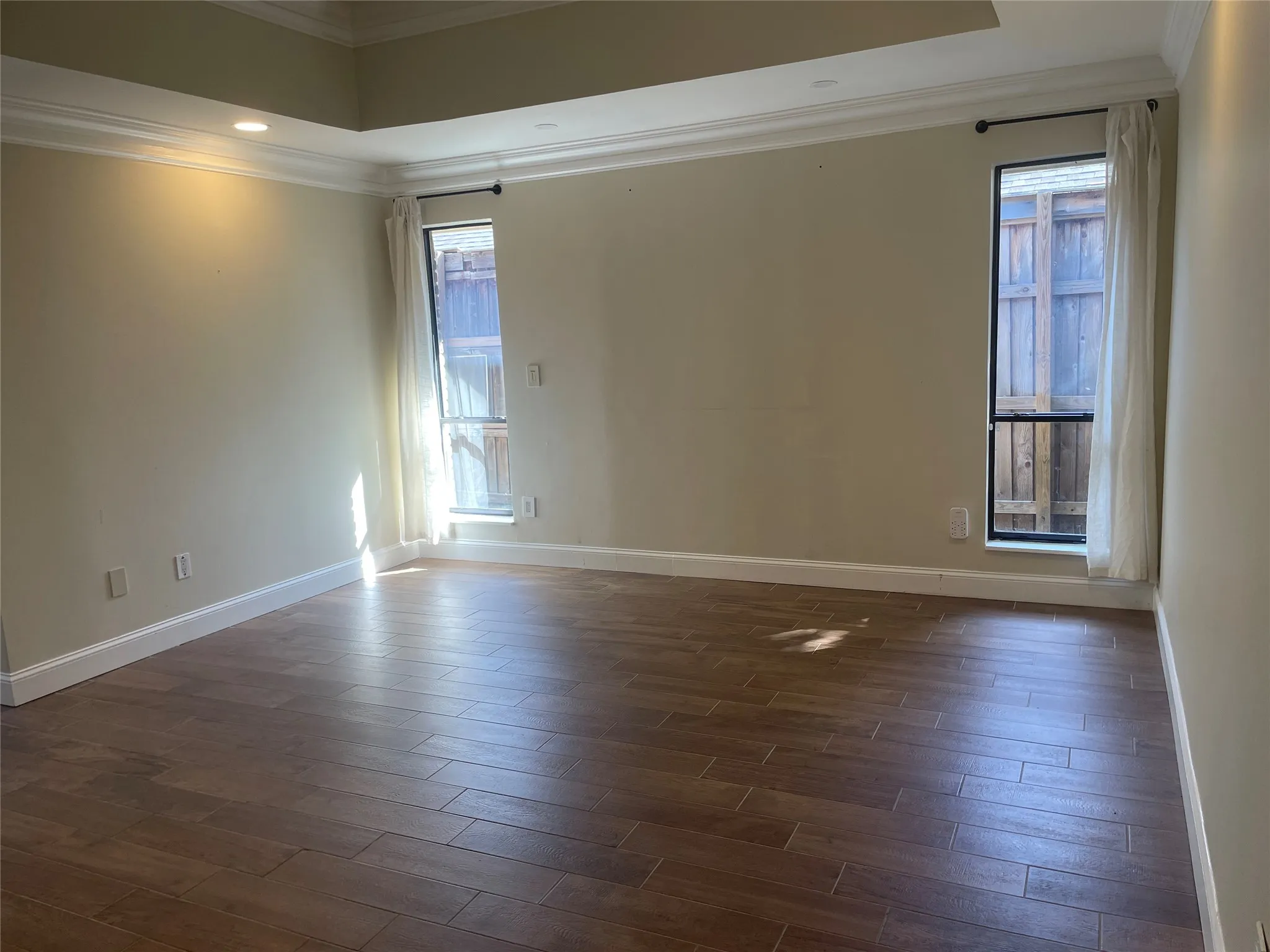 Single Family Residence For Rent in Dallas County , 12112 Cross Creek Drive, Dallas, Texas 75243, 3 Bedroom, 3 Bathroom, 2 Garage spaces, 2,597 Sqft, built in 1979, mls#21408527, Real Estate Agent in Dallas, Homes For Rent in Dallas county, Homes For Rent in Dallas, Realtor in Dallas Texas, Real Estate Brokerage Independent Realty Texas, Luminita Cordes Realtor