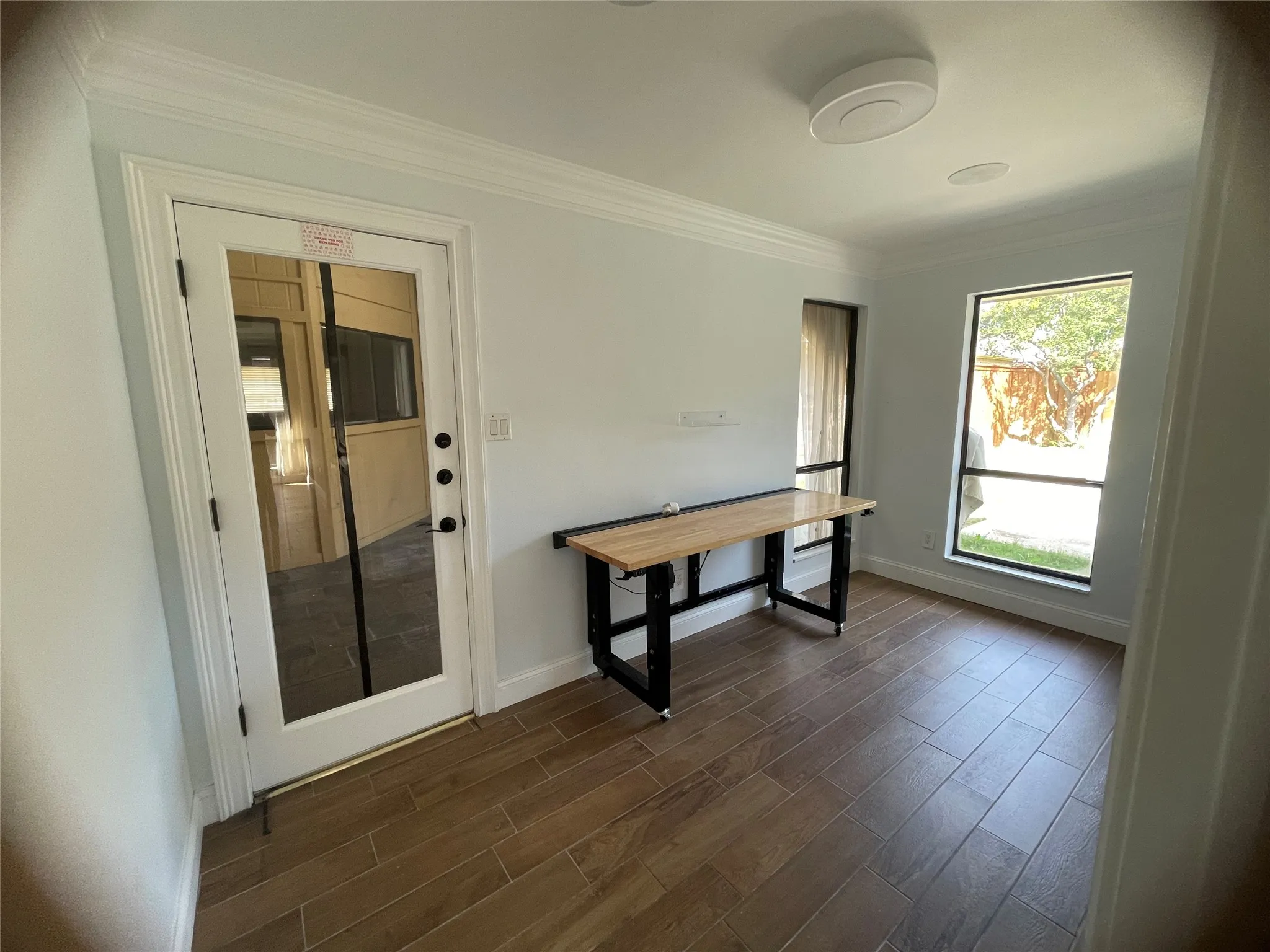 Single Family Residence For Rent in Dallas County , 12112 Cross Creek Drive, Dallas, Texas 75243, 3 Bedroom, 3 Bathroom, 2 Garage spaces, 2,597 Sqft, built in 1979, mls#21408527, Real Estate Agent in Dallas, Homes For Rent in Dallas county, Homes For Rent in Dallas, Realtor in Dallas Texas, Real Estate Brokerage Independent Realty Texas, Luminita Cordes Realtor