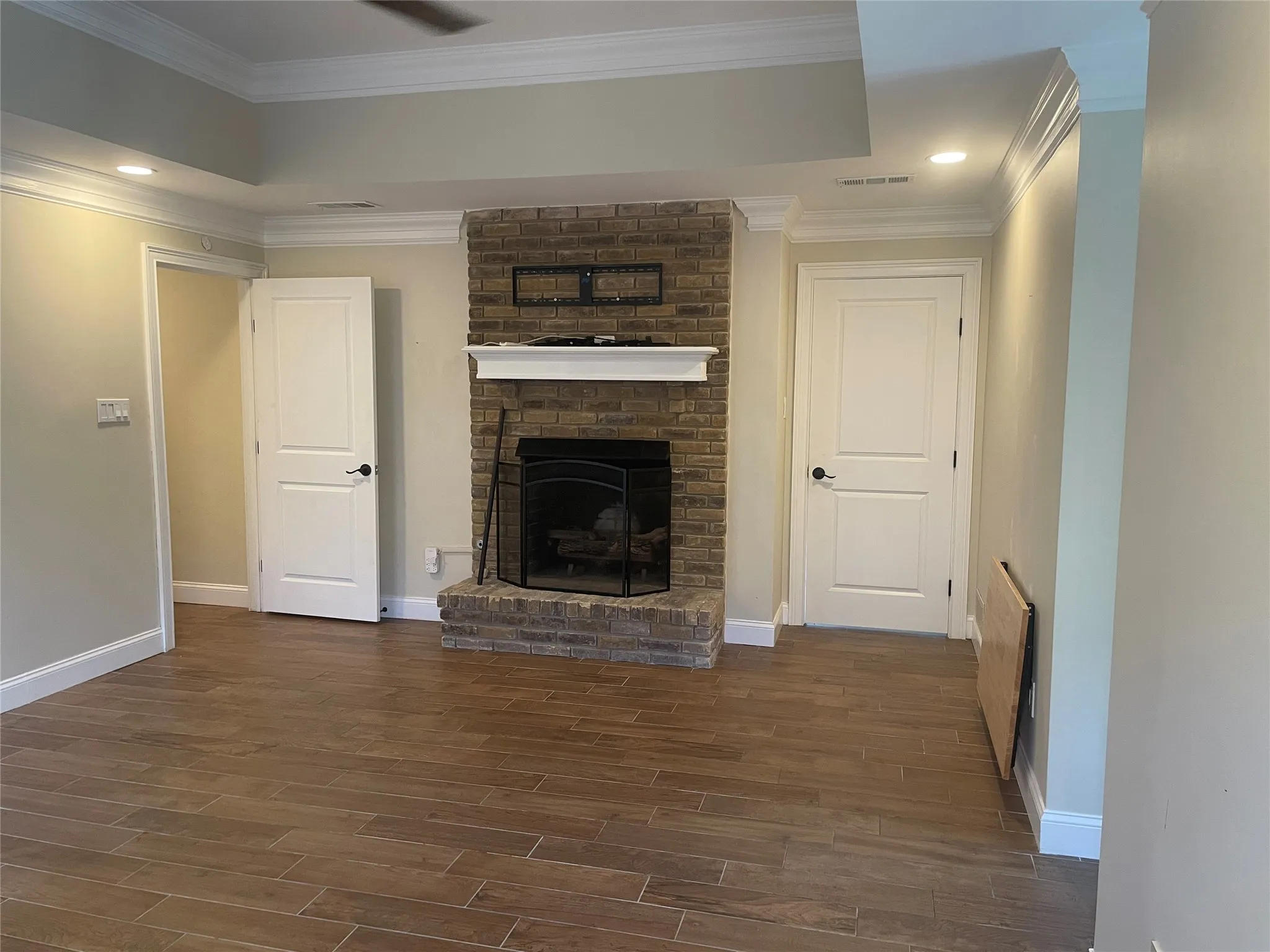 Single Family Residence For Rent in Dallas County , 12112 Cross Creek Drive, Dallas, Texas 75243, 3 Bedroom, 3 Bathroom, 2 Garage spaces, 2,597 Sqft, built in 1979, mls#21408527, Real Estate Agent in Dallas, Homes For Rent in Dallas county, Homes For Rent in Dallas, Realtor in Dallas Texas, Real Estate Brokerage Independent Realty Texas, Luminita Cordes Realtor