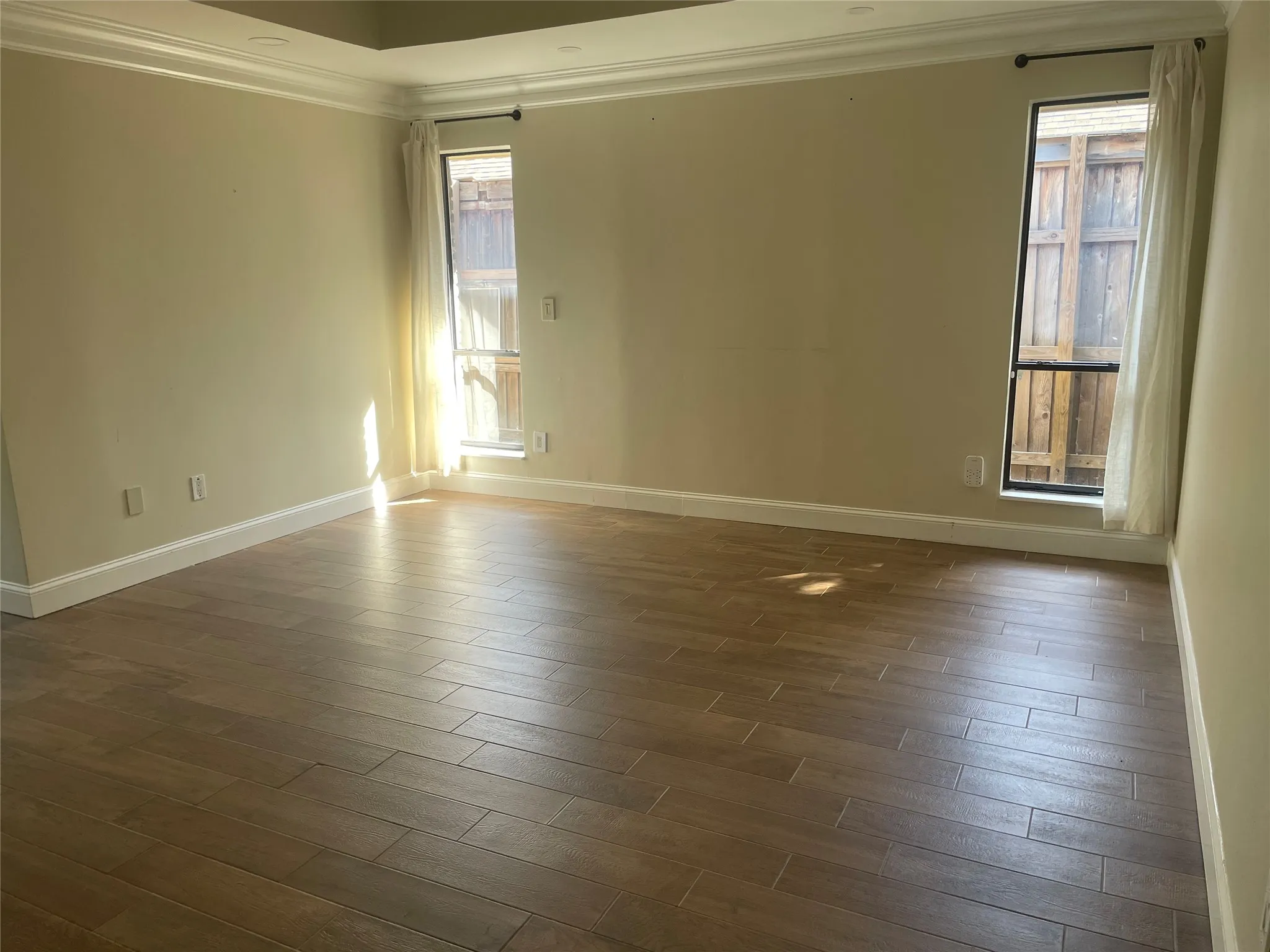 Single Family Residence For Rent in Dallas County , 12112 Cross Creek Drive, Dallas, Texas 75243, 3 Bedroom, 3 Bathroom, 2 Garage spaces, 2,597 Sqft, built in 1979, mls#21408527, Real Estate Agent in Dallas, Homes For Rent in Dallas county, Homes For Rent in Dallas, Realtor in Dallas Texas, Real Estate Brokerage Independent Realty Texas, Luminita Cordes Realtor