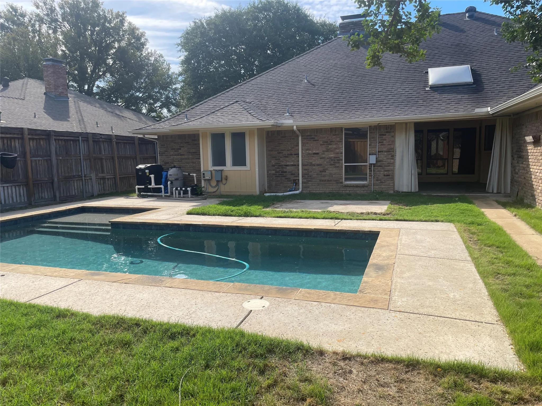 Single Family Residence For Rent in Dallas County , 12112 Cross Creek Drive, Dallas, Texas 75243, 3 Bedroom, 3 Bathroom, 2 Garage spaces, 2,597 Sqft, built in 1979, mls#21408527, Real Estate Agent in Dallas, Homes For Rent in Dallas county, Homes For Rent in Dallas, Realtor in Dallas Texas, Real Estate Brokerage Independent Realty Texas, Luminita Cordes Realtor
