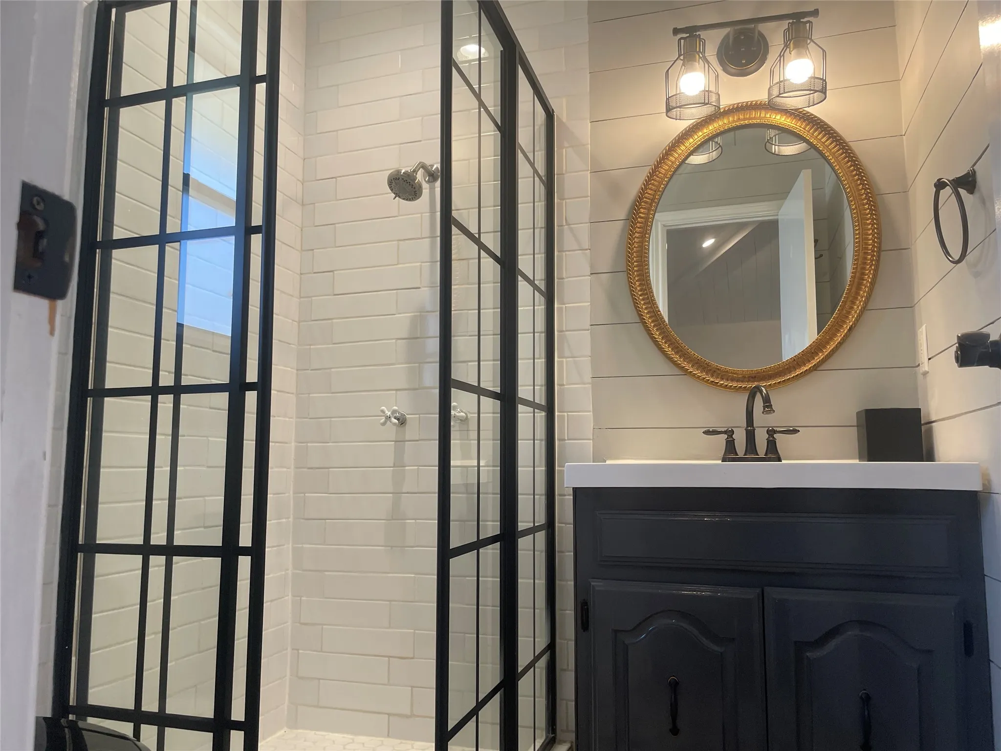 Single Family Residence For Rent in Dallas County , 12112 Cross Creek Drive, Dallas, Texas 75243, 3 Bedroom, 3 Bathroom, 2 Garage spaces, 2,597 Sqft, built in 1979, mls#21408527, Real Estate Agent in Dallas, Homes For Rent in Dallas county, Homes For Rent in Dallas, Realtor in Dallas Texas, Real Estate Brokerage Independent Realty Texas, Luminita Cordes Realtor
