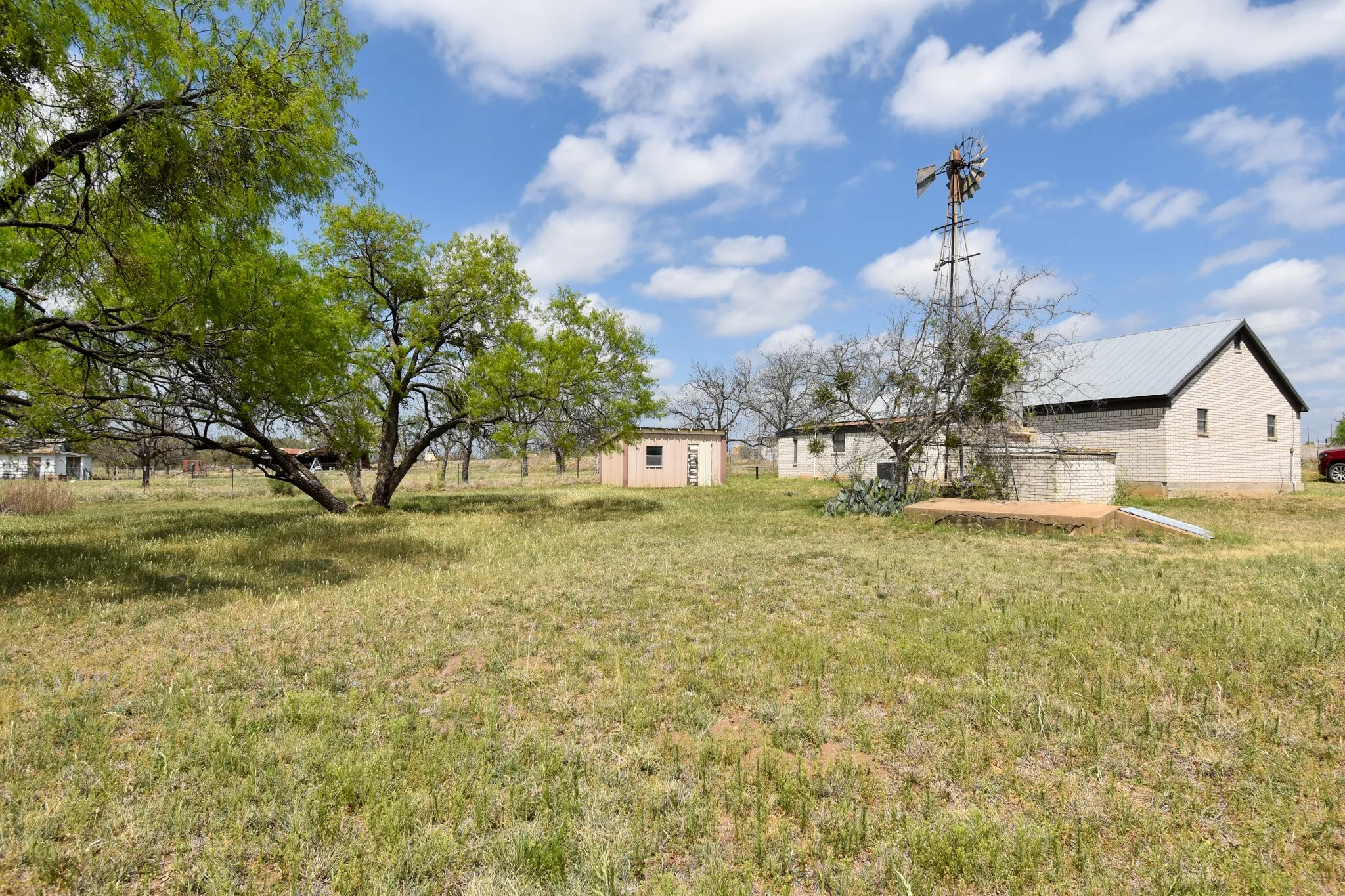 Single Family Residence For Sale in Mason County , 12236 First Katemcy Street, Mason, Texas 76825, 3 Bedroom, 2 Bathroom, 3 Garage spaces, 1,968 Sqft, built in 1970, mls#21408540, Real Estate Agent in Mason, Homes For Sale in Mason county, Homes For Sale in Mason, Realtor in Mason Texas, Real Estate Brokerage Independent Realty Texas, Luminita Cordes Realtor