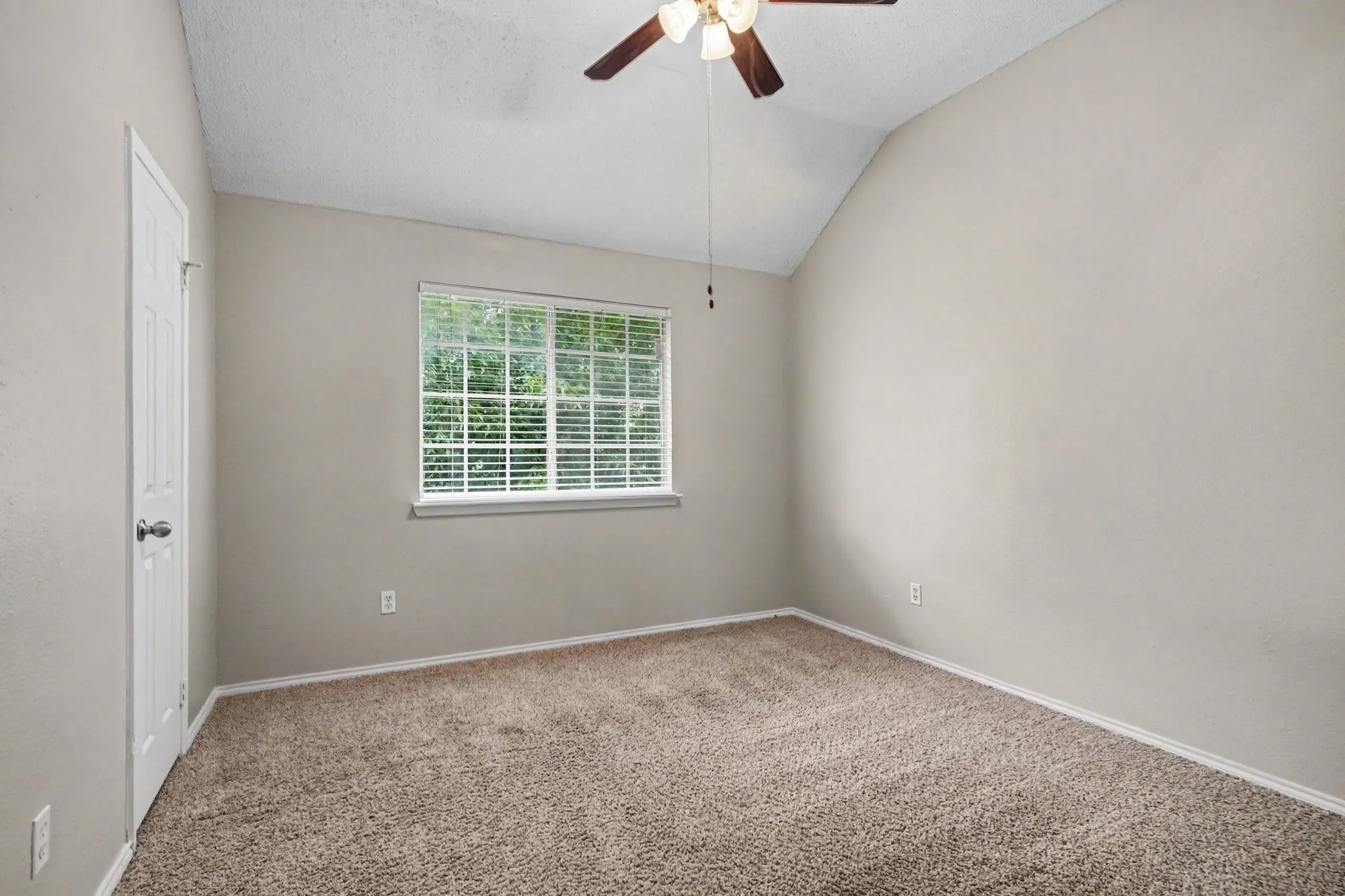 2nd floor: Bedroom #2