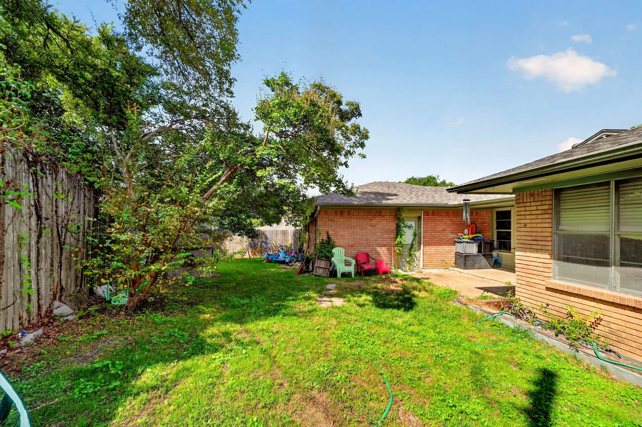 Single Family Residence For Sale in Dallas County , 8150 Hunnicut Road, Dallas, Texas 75228, 3 Bedroom, 2 Bathroom, 2 Garage spaces, 1,597 Sqft, built in 1961, mls#21408393, Real Estate Agent in Dallas, Homes For Sale in Dallas county, Homes For Sale in Dallas, Realtor in Dallas Texas, Real Estate Brokerage Independent Realty Texas, Luminita Cordes Realtor