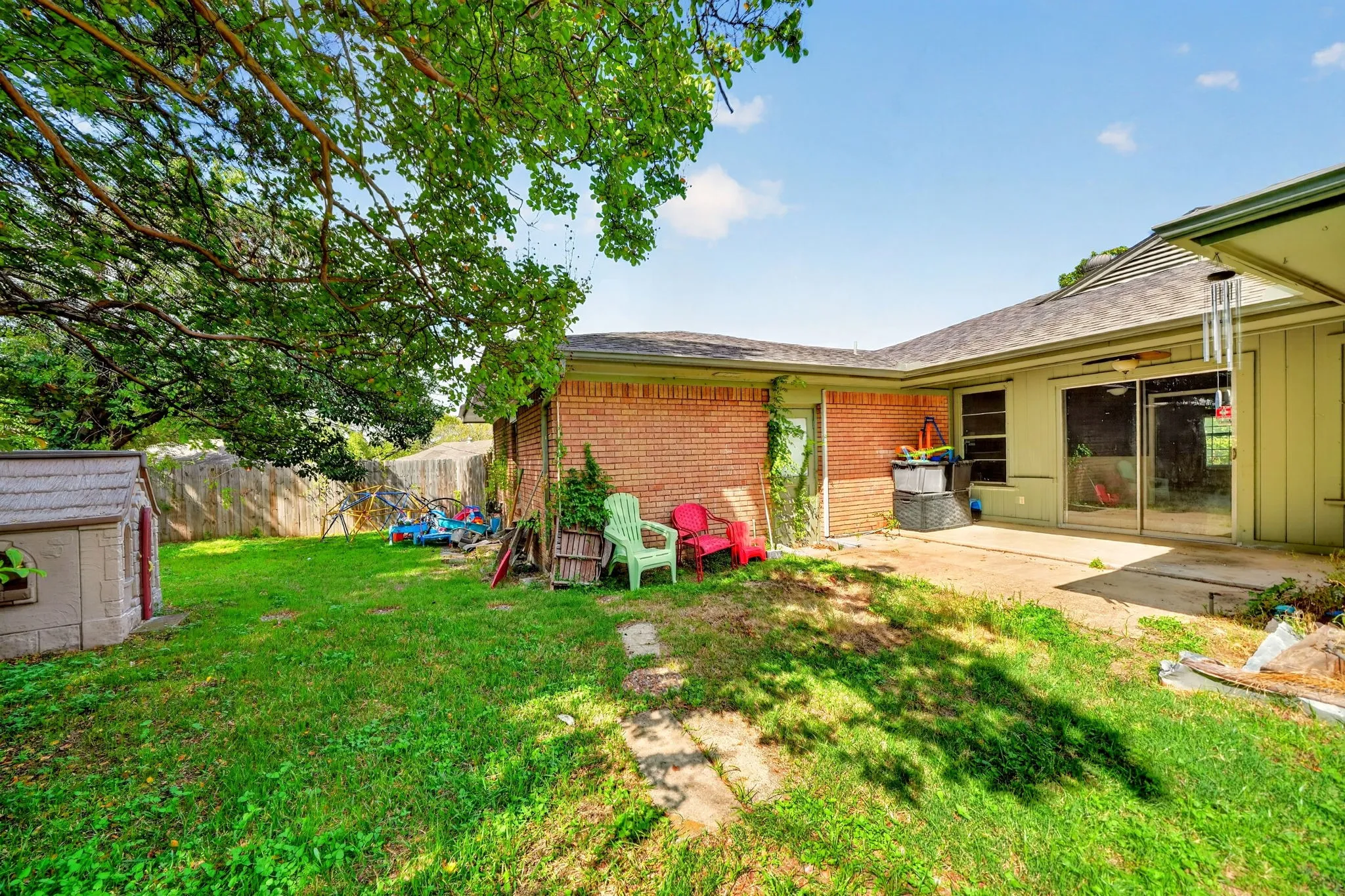 Single Family Residence For Sale in Dallas County , 8150 Hunnicut Road, Dallas, Texas 75228, 3 Bedroom, 2 Bathroom, 2 Garage spaces, 1,597 Sqft, built in 1961, mls#21408393, Real Estate Agent in Dallas, Homes For Sale in Dallas county, Homes For Sale in Dallas, Realtor in Dallas Texas, Real Estate Brokerage Independent Realty Texas, Luminita Cordes Realtor