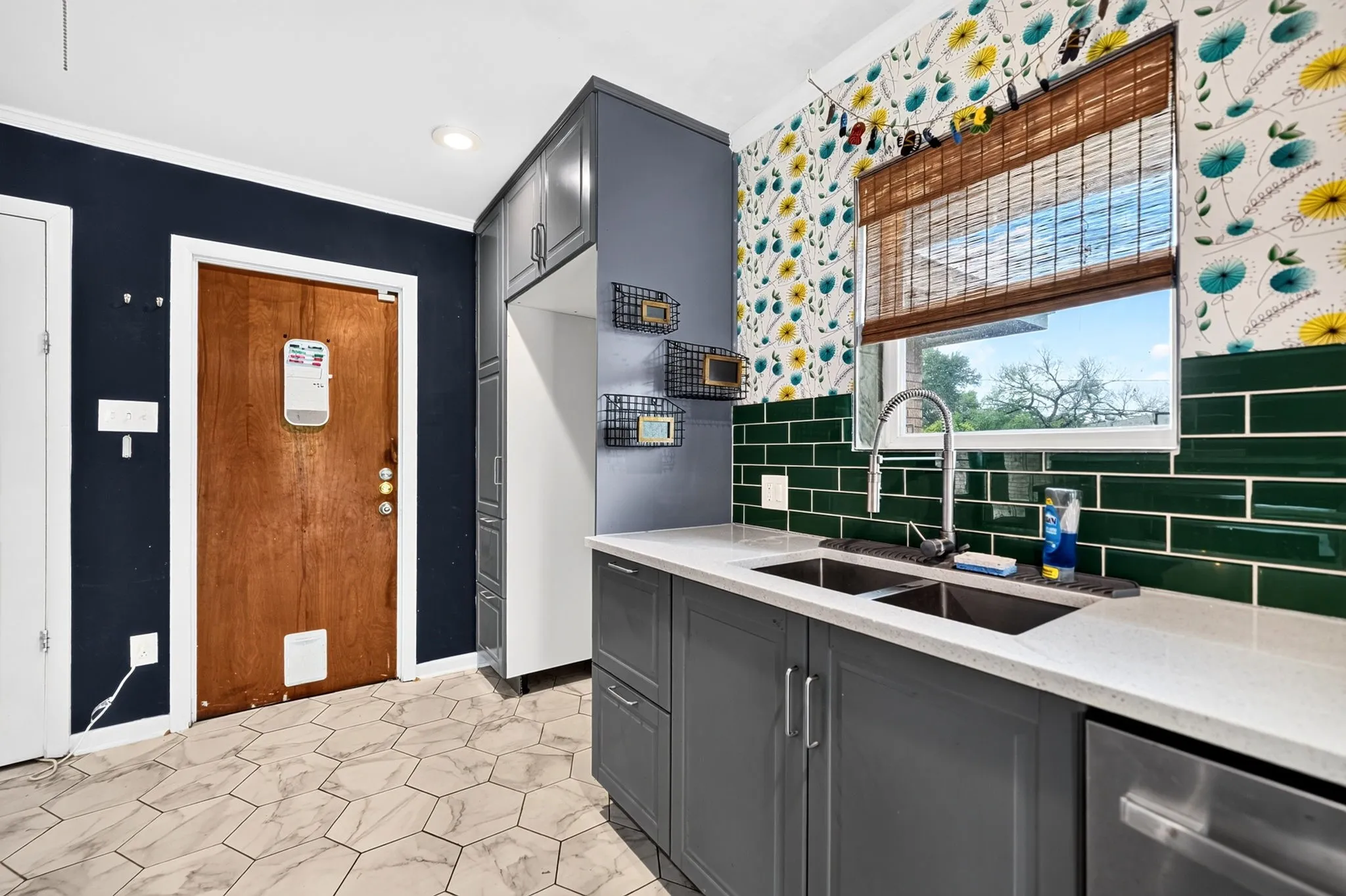 Single Family Residence For Sale in Dallas County , 8150 Hunnicut Road, Dallas, Texas 75228, 3 Bedroom, 2 Bathroom, 2 Garage spaces, 1,597 Sqft, built in 1961, mls#21408393, Real Estate Agent in Dallas, Homes For Sale in Dallas county, Homes For Sale in Dallas, Realtor in Dallas Texas, Real Estate Brokerage Independent Realty Texas, Luminita Cordes Realtor