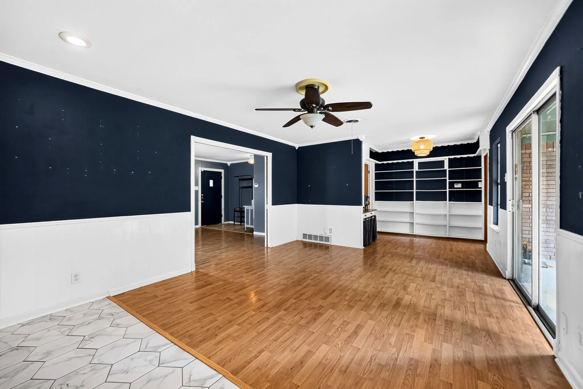 Single Family Residence For Sale in Dallas County , 8150 Hunnicut Road, Dallas, Texas 75228, 3 Bedroom, 2 Bathroom, 2 Garage spaces, 1,597 Sqft, built in 1961, mls#21408393, Real Estate Agent in Dallas, Homes For Sale in Dallas county, Homes For Sale in Dallas, Realtor in Dallas Texas, Real Estate Brokerage Independent Realty Texas, Luminita Cordes Realtor