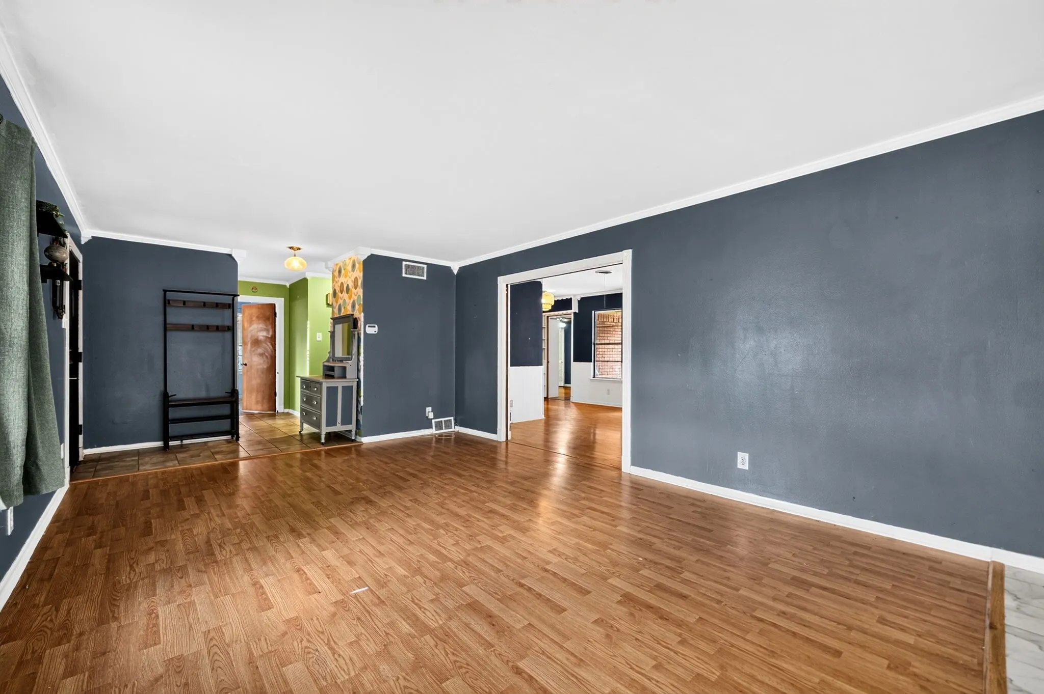 Single Family Residence For Sale in Dallas County , 8150 Hunnicut Road, Dallas, Texas 75228, 3 Bedroom, 2 Bathroom, 2 Garage spaces, 1,597 Sqft, built in 1961, mls#21408393, Real Estate Agent in Dallas, Homes For Sale in Dallas county, Homes For Sale in Dallas, Realtor in Dallas Texas, Real Estate Brokerage Independent Realty Texas, Luminita Cordes Realtor